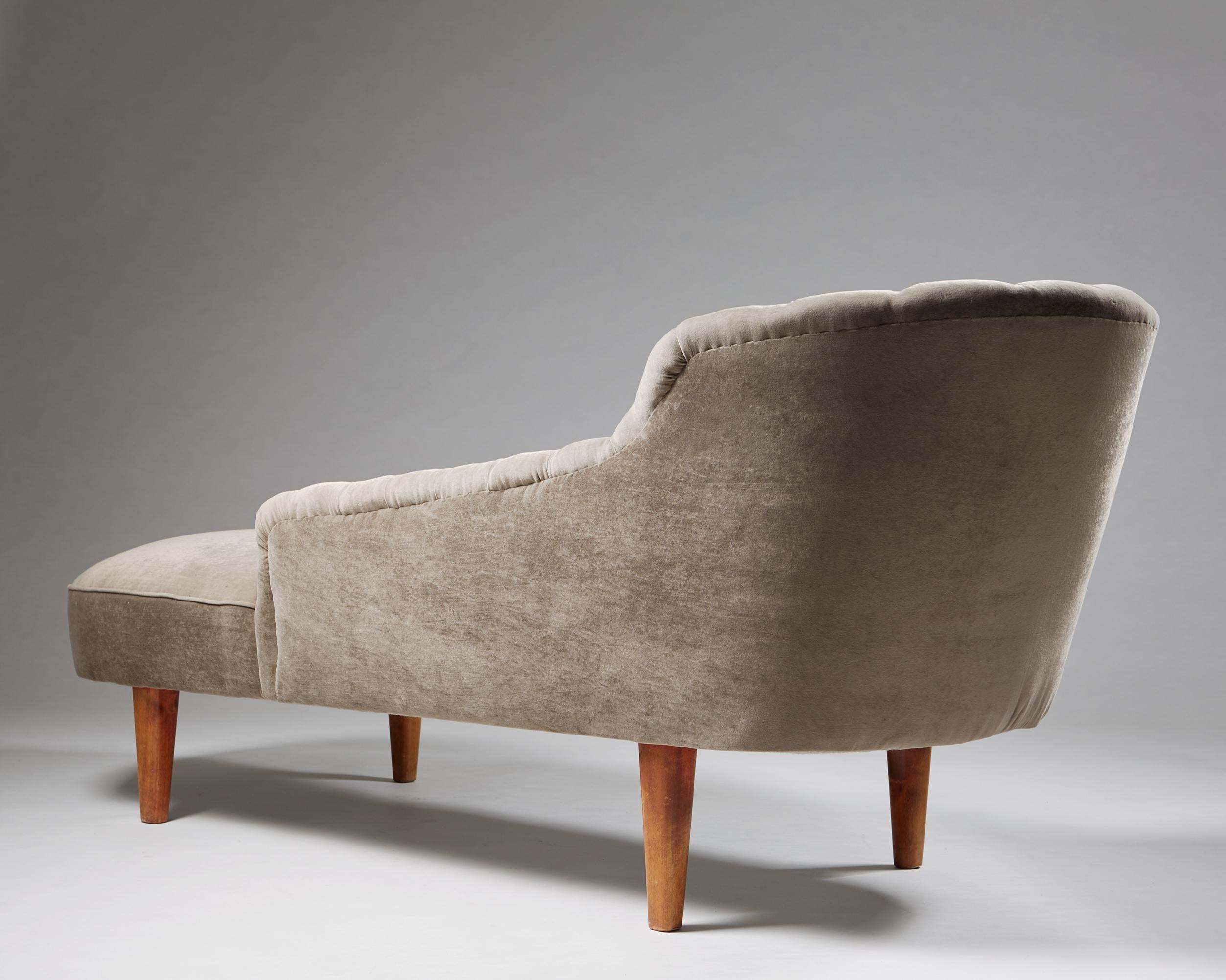 Mid-20th Century Chaise Longue Attributed to Greta Magnusson-Grossman, Sweden, 1950s