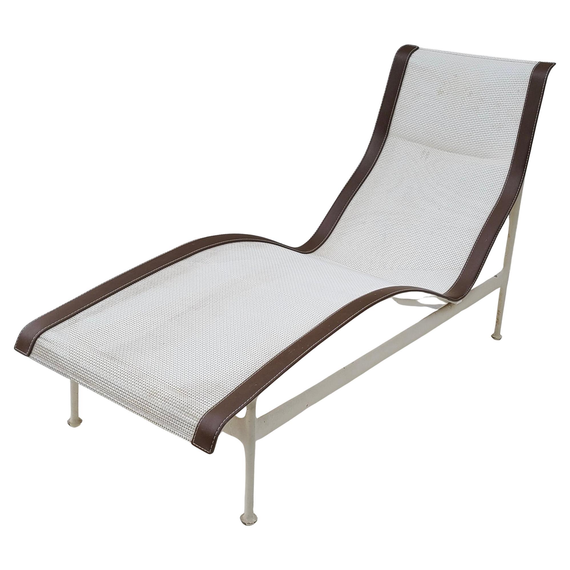 Richard Schultz pour Knoll Chaise Longue. 