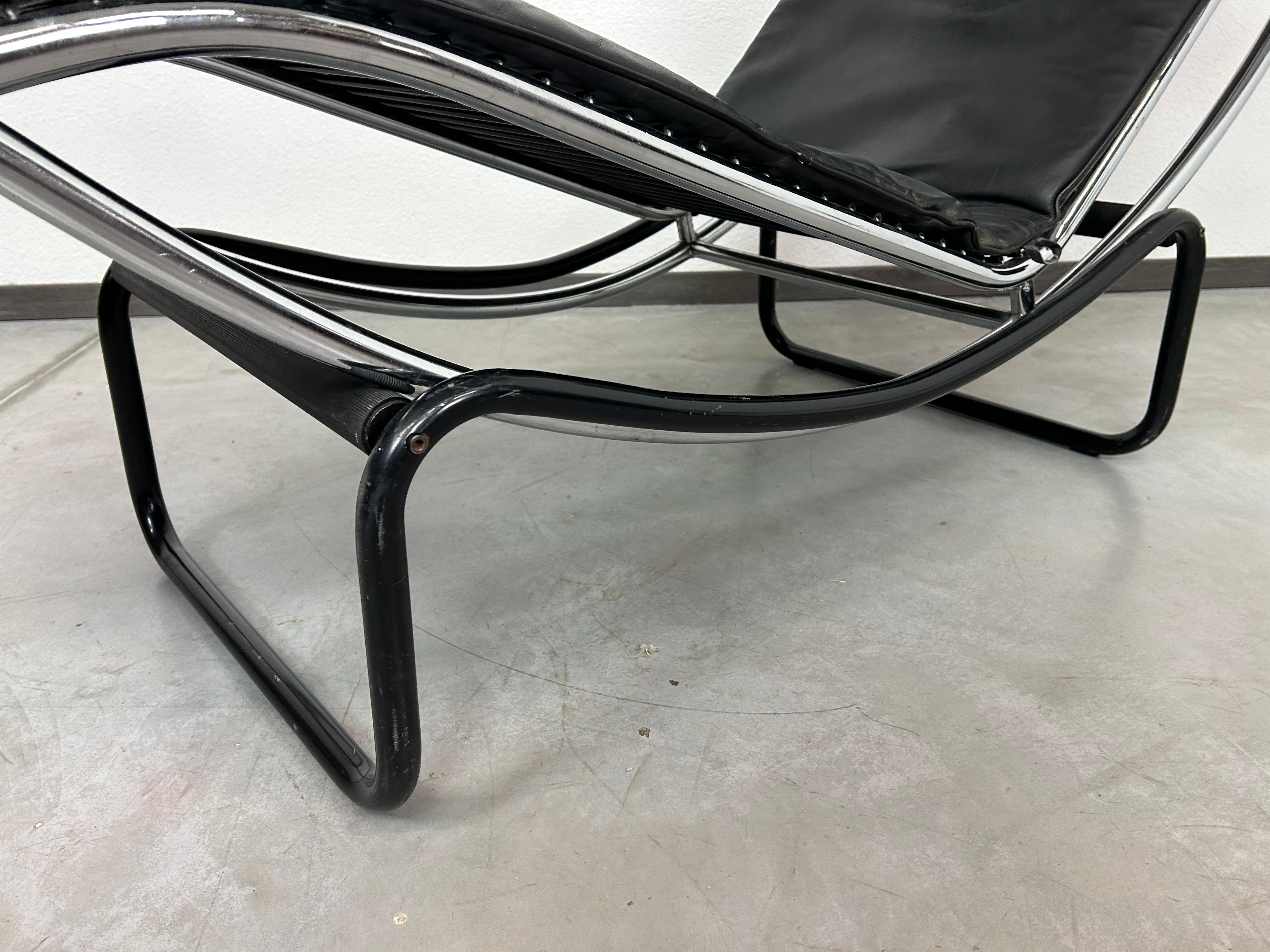 Chaiselongue-Stuhl Amaca, inspiriert von Le Corbusiers LC4 im Angebot 1