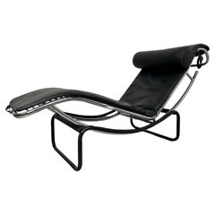 Chaise longue chair Amaca inspired by Le Corbusiers LC4