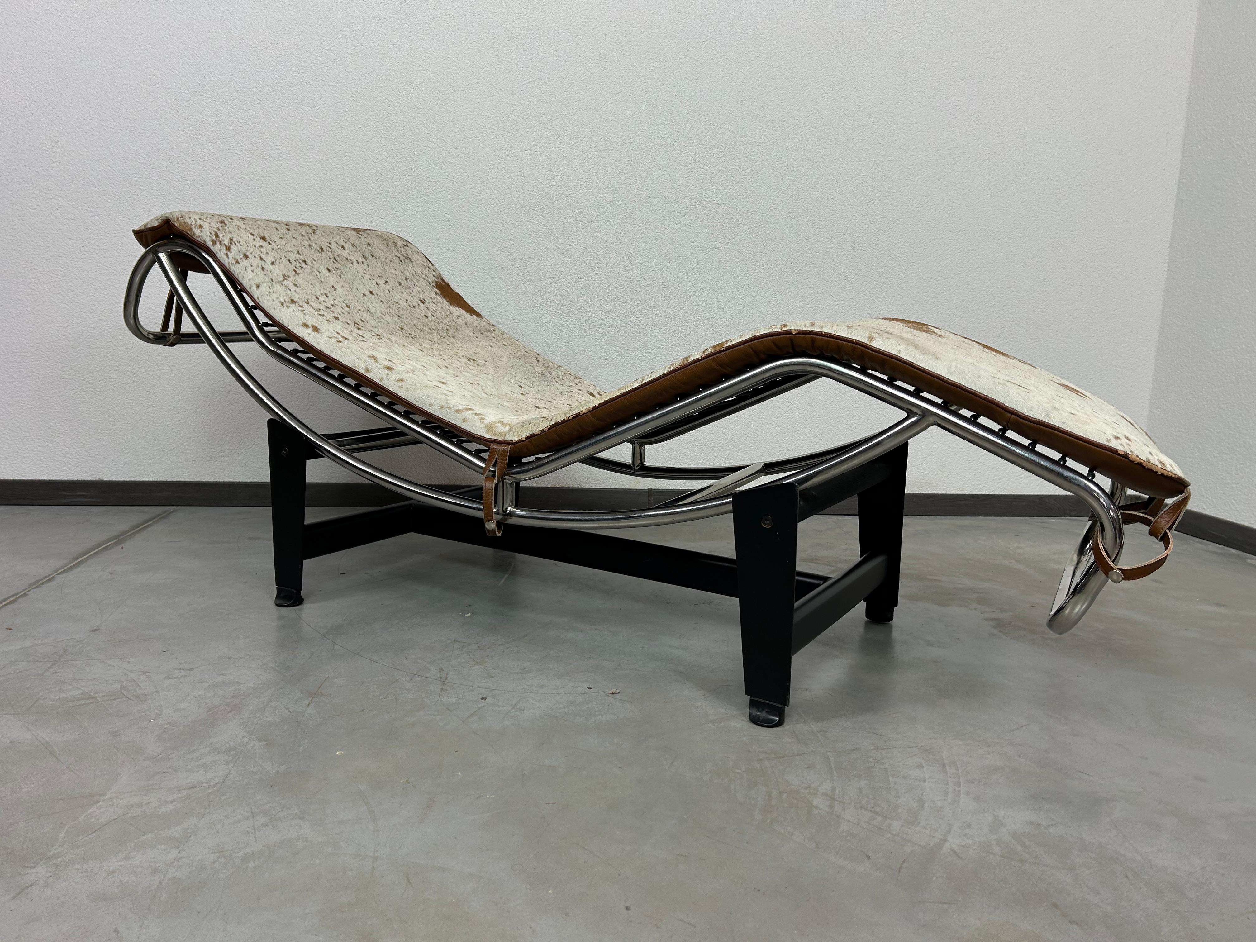 Stainless Steel Chaise longue chair LC4 by Le Corbusier