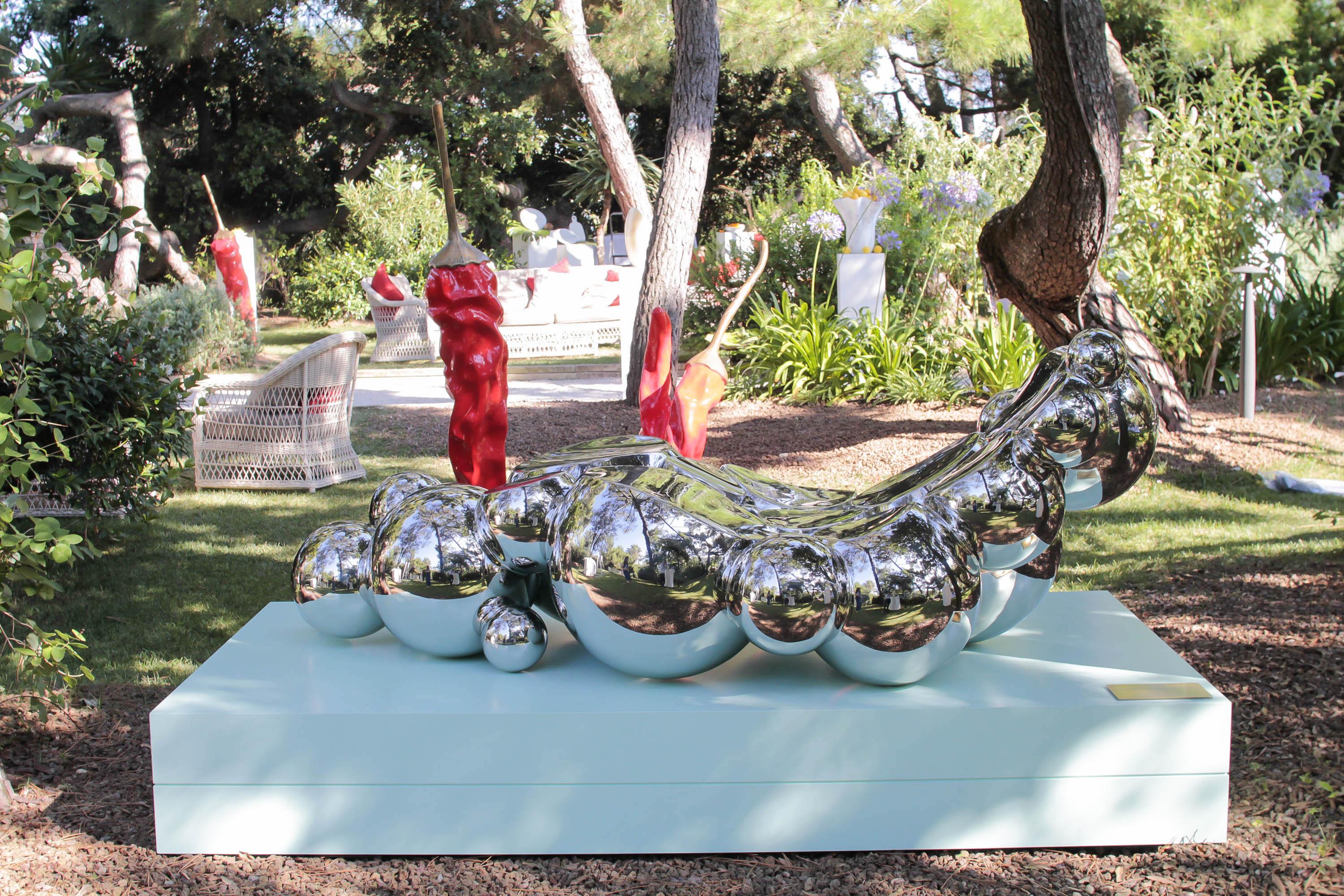 Stainless Steel Chaise Longue Outdoor Indoor Sculpture Mirror Steel Metal Spheres Design Italy For Sale