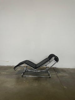 Chaise Longue di Guido Faleschini per Mariani anni 70 un pelle nera e acciaio