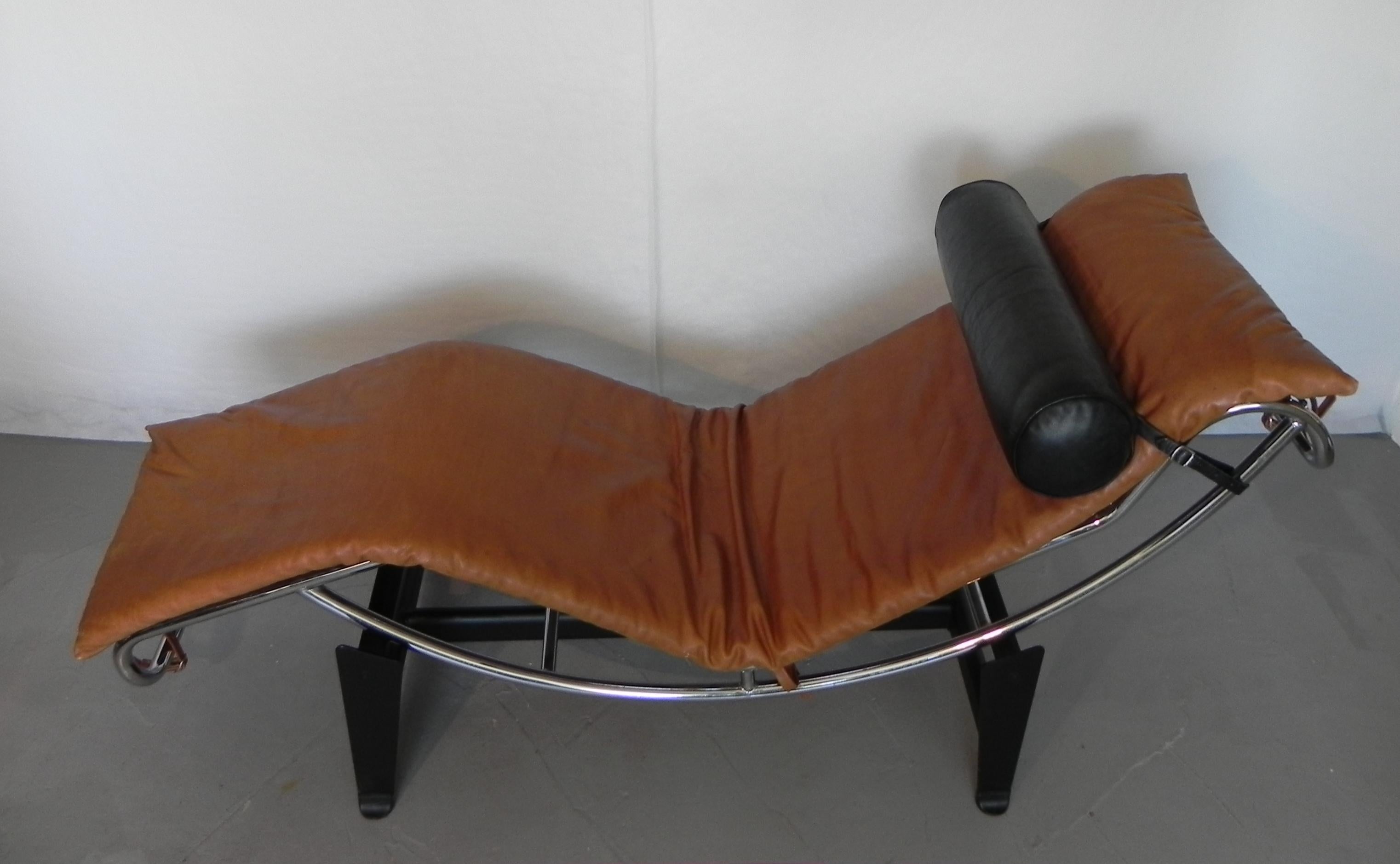 Hand-Crafted chaise longue di ispirazione Bauhaus, anni 80 For Sale