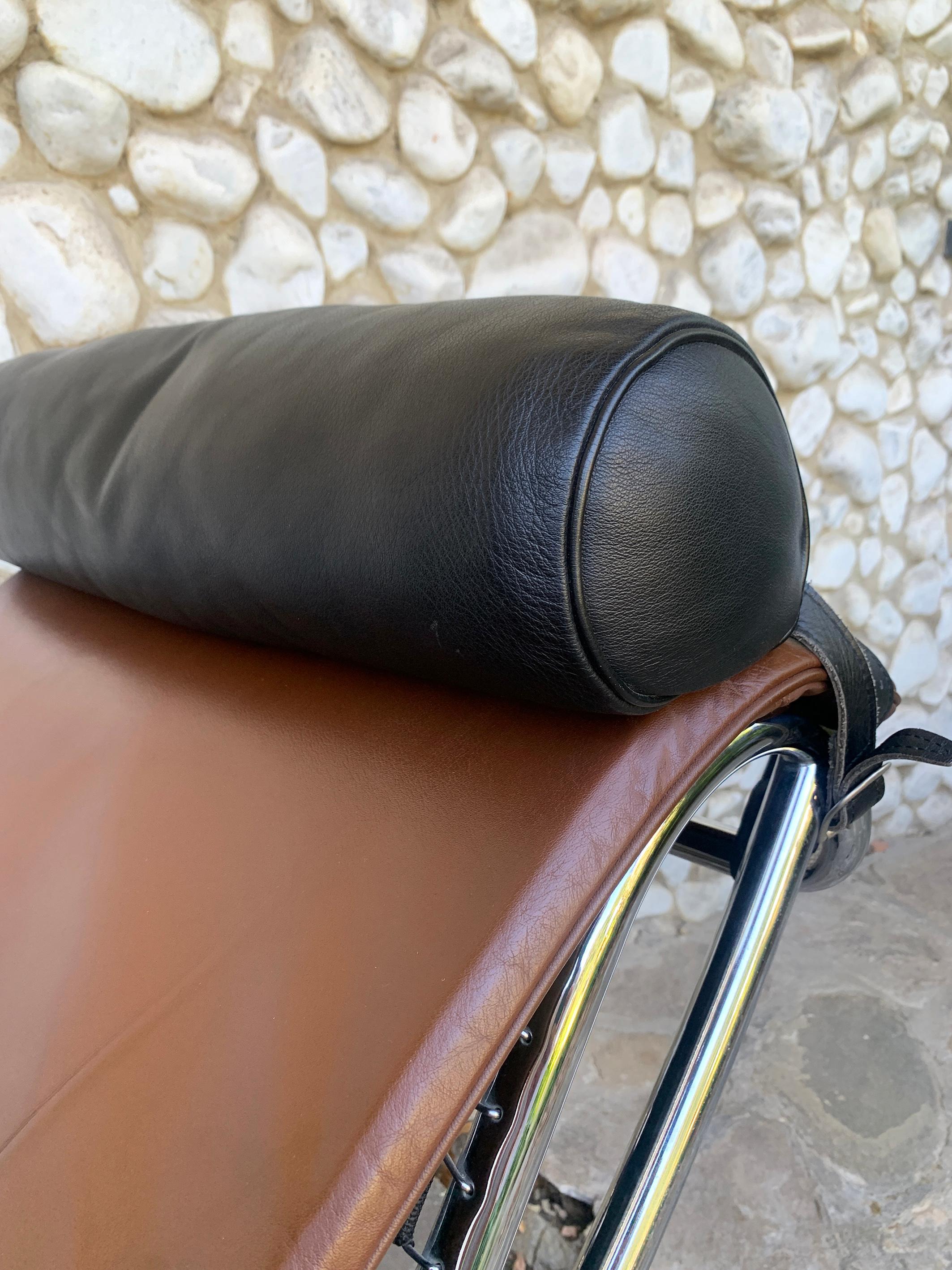 Chaise Longue LC4 in pelle marrone Le Corbusier Perriand Cassina Cert. of Auth. in vendita 8
