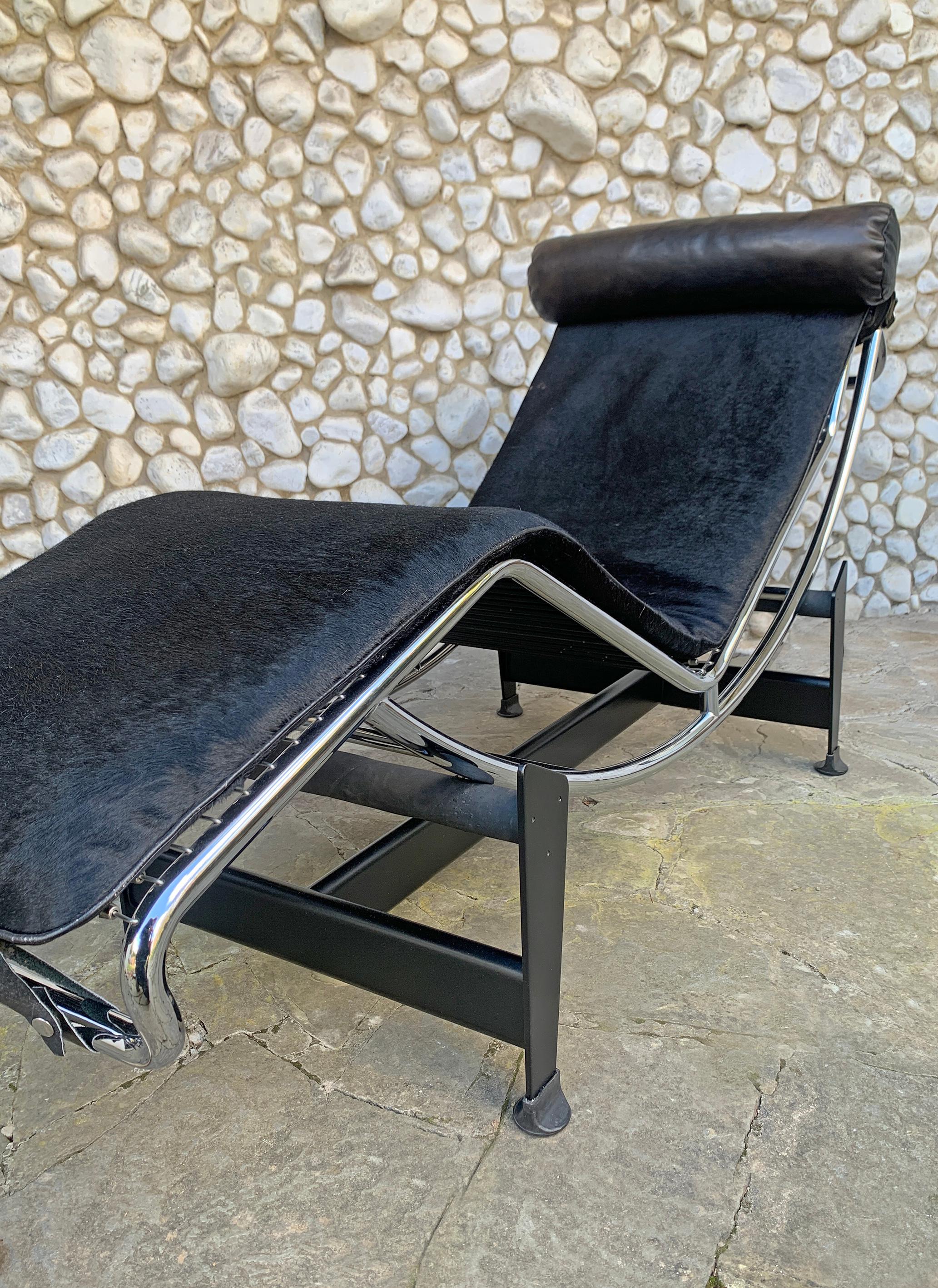 Painted Chaise Longue LC4 Nr 1153 by Le Corbusier, Jeanneret & Perriand, Cassina, 1960