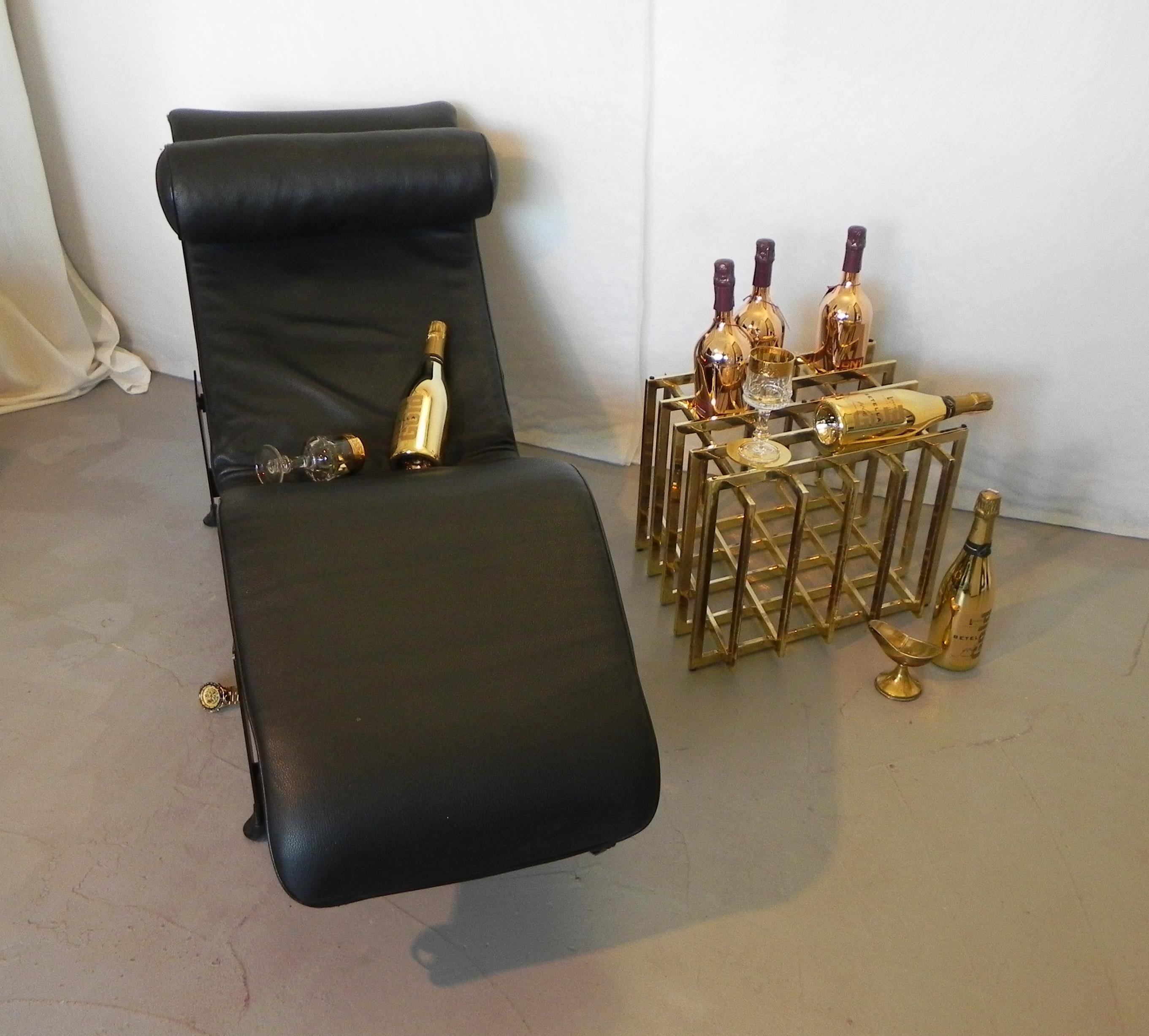 Chaise Longue, limited edition - Gold For Sale 7