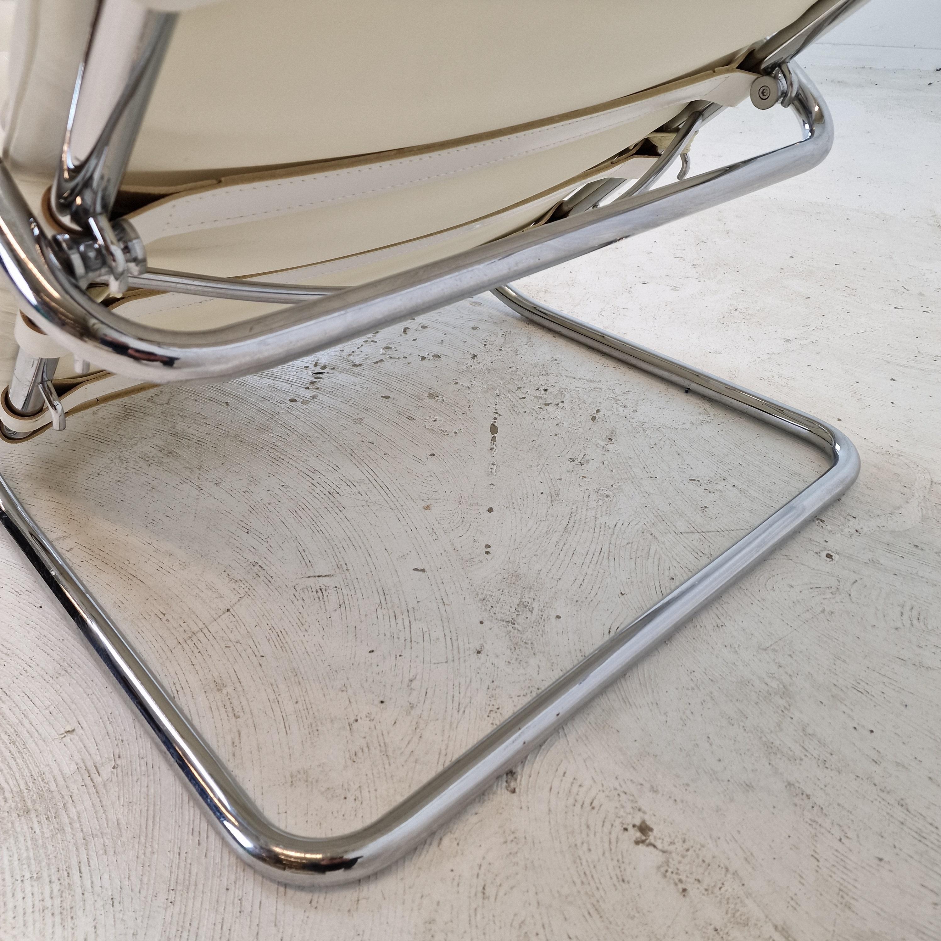 Chaise longue modèle 242 de Mies van der Rohe pour Knoll International, années 1980 4