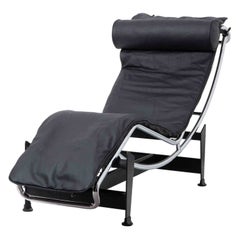 Chaise-Longue Model LC4 by Le Corbusier, Pierre Jeanneret & Charlotte Perriand