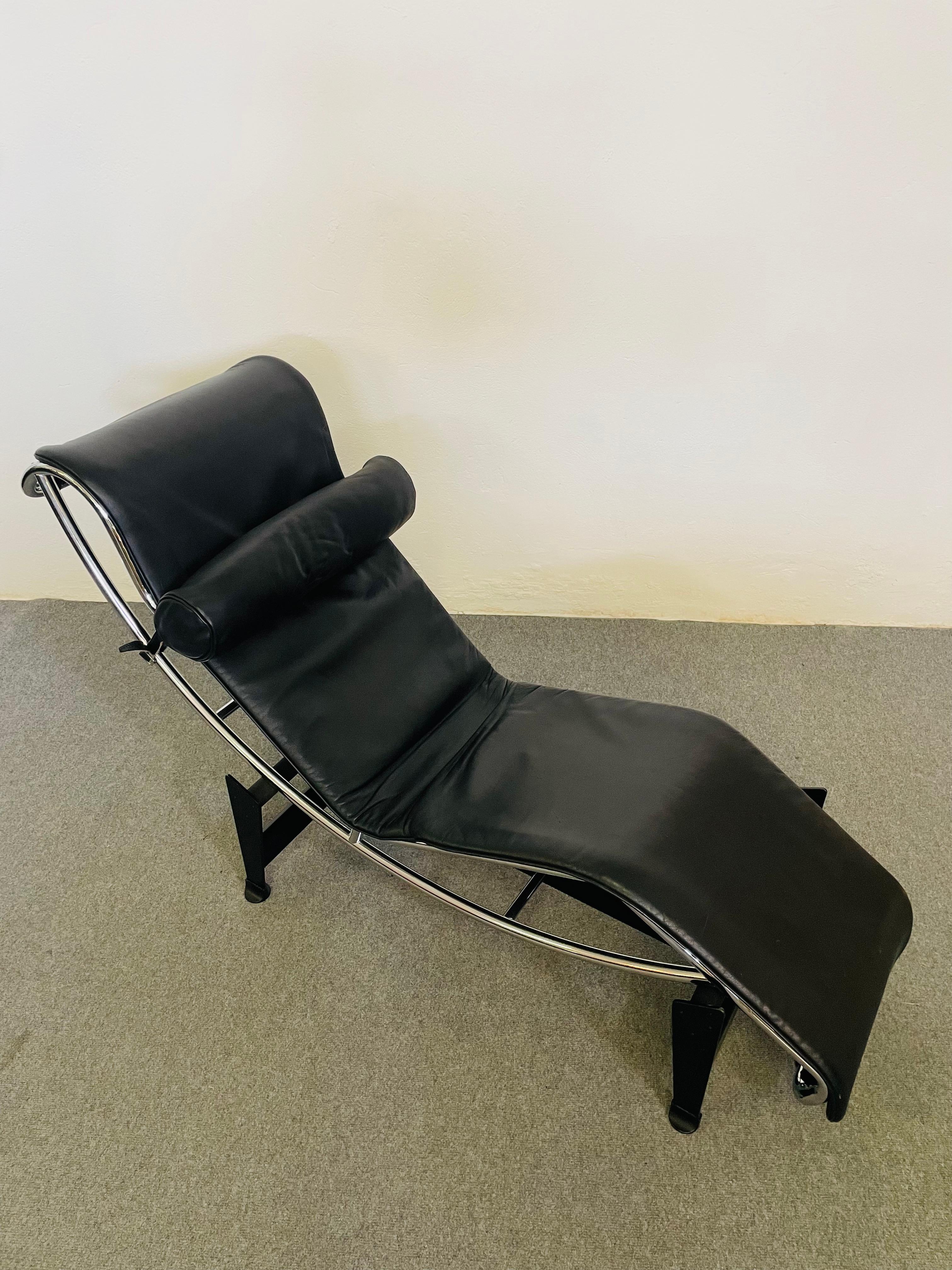 Chaise-longue modello LC4, Produttore Cassina, Designer Le Corbusier Moderno en venta