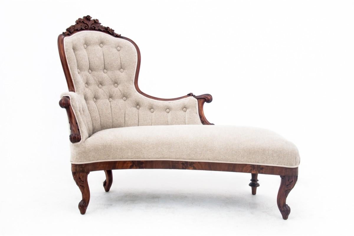 Chaise longue, Northern Europe, circa 1890. After renovation. For Sale 3