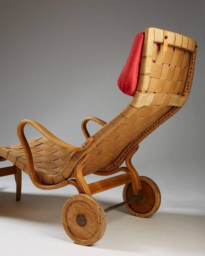 Chaise Longue “Pernilla” Designed by Bruno Mathsson for Karl Mathsson, Sweden 3