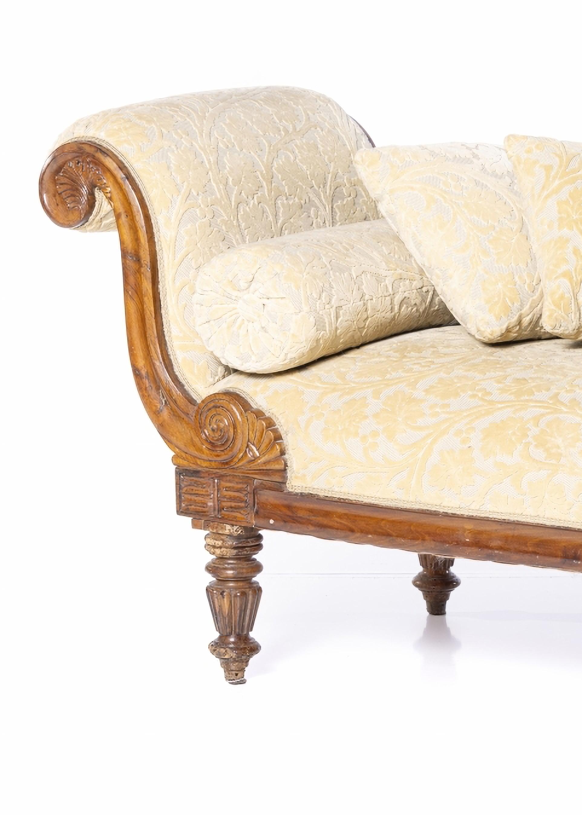 Baroque CHAISE LONGUE  Portuguese, from the 19th Century