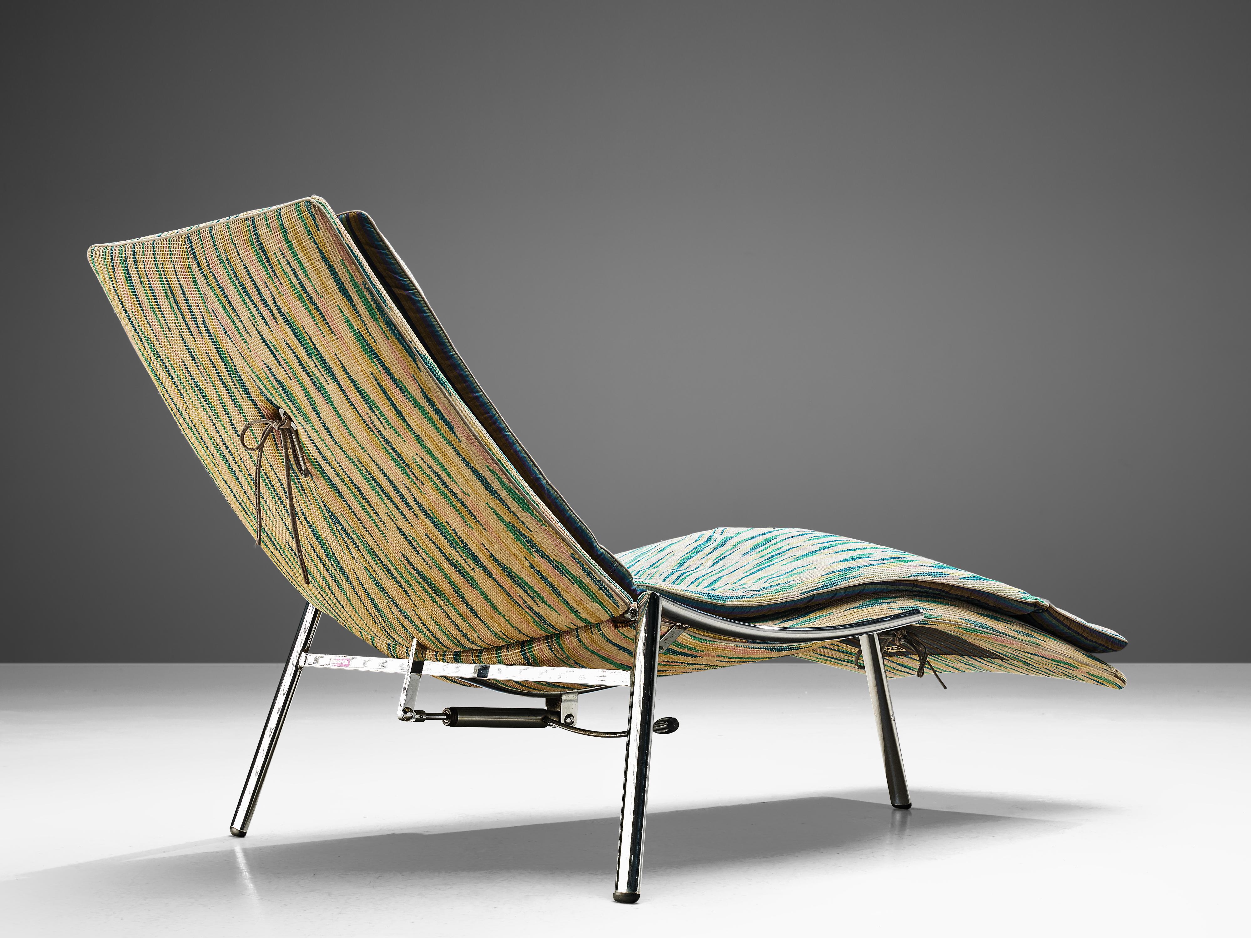 Giovanni Offredi for Saporiti Chaise Longues in Vibrant Upholstery For Sale 4