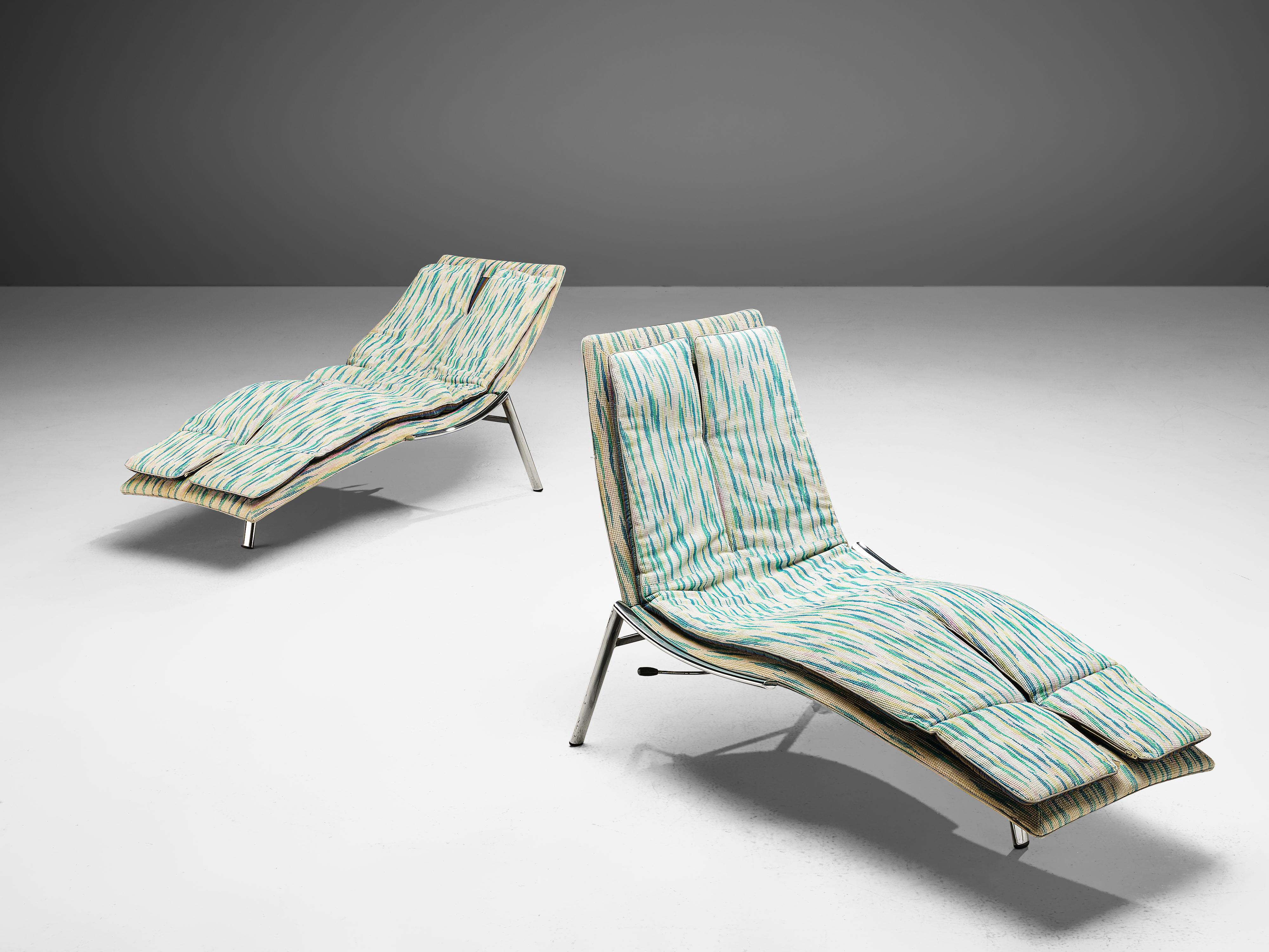 Italian Giovanni Offredi for Saporiti Chaise Longues in Vibrant Upholstery For Sale