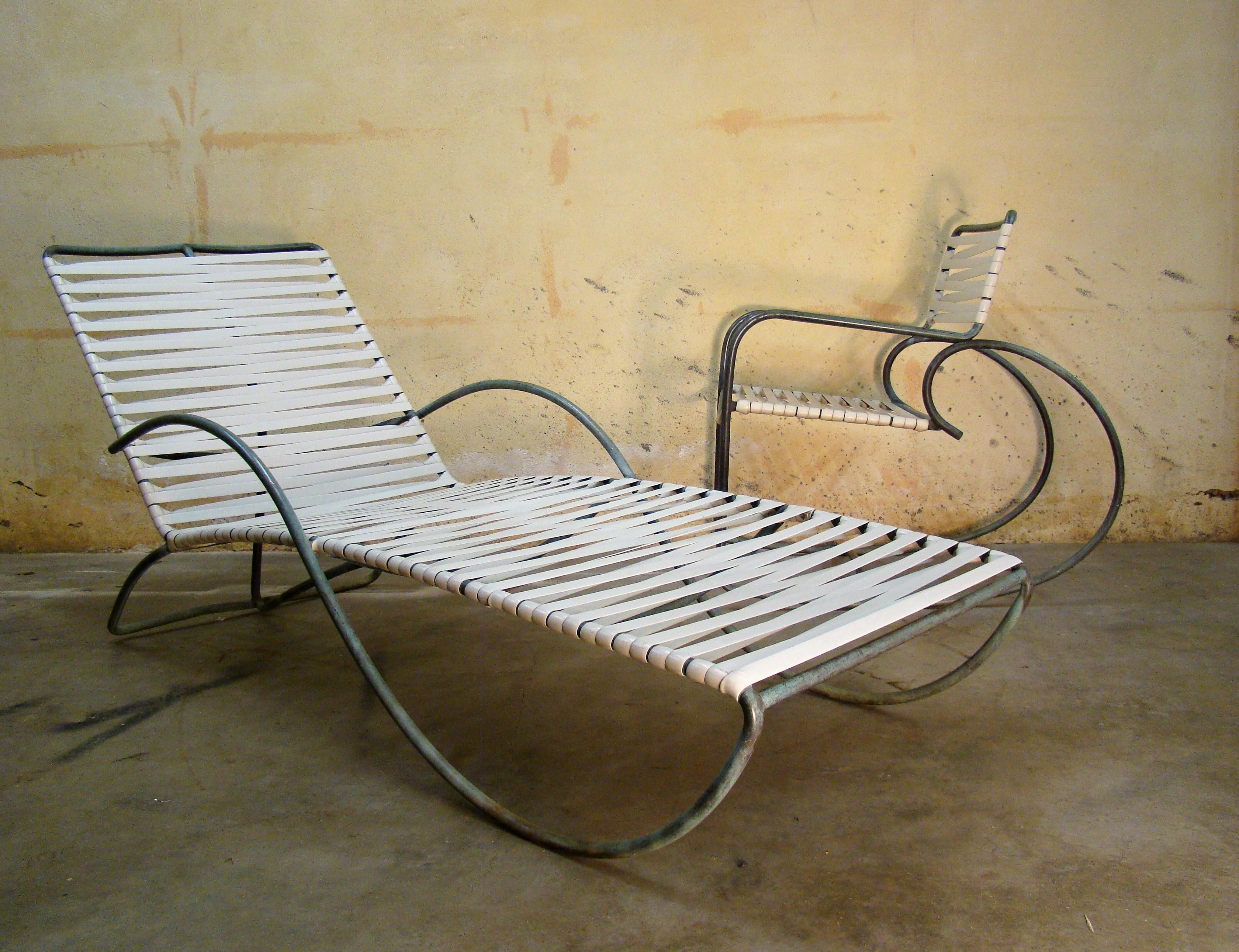 Chaise Lounge '#2' by Walter Lamb for Brown-Jordan Outdoor in Bronze Tubing In Good Condition In Denver, CO
