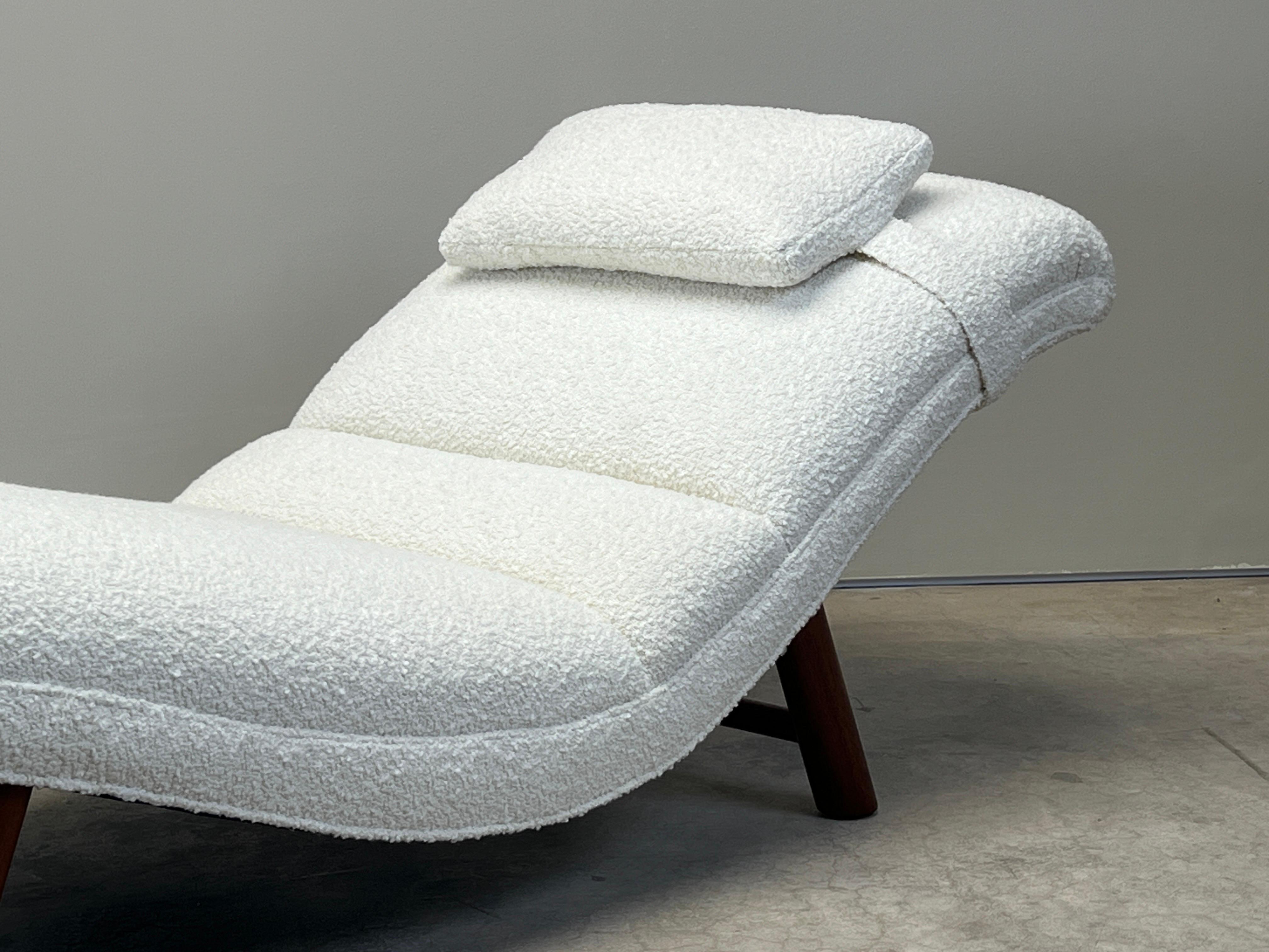 Chaise Lounge Attributed to Edward Wormley For Sale 2