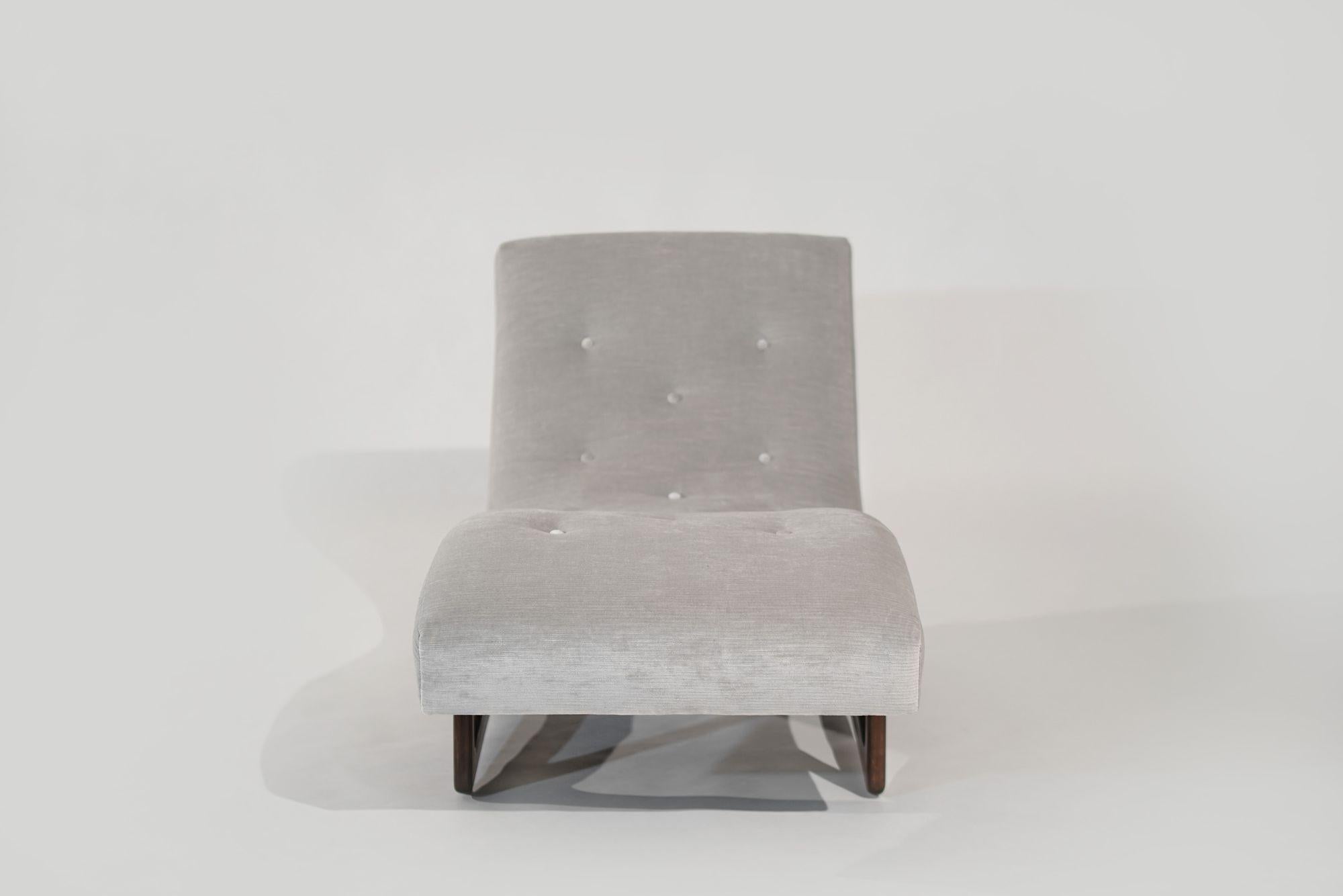 20ième siècle Chaise longue par Adrian Pearsall, C. 1950s en vente