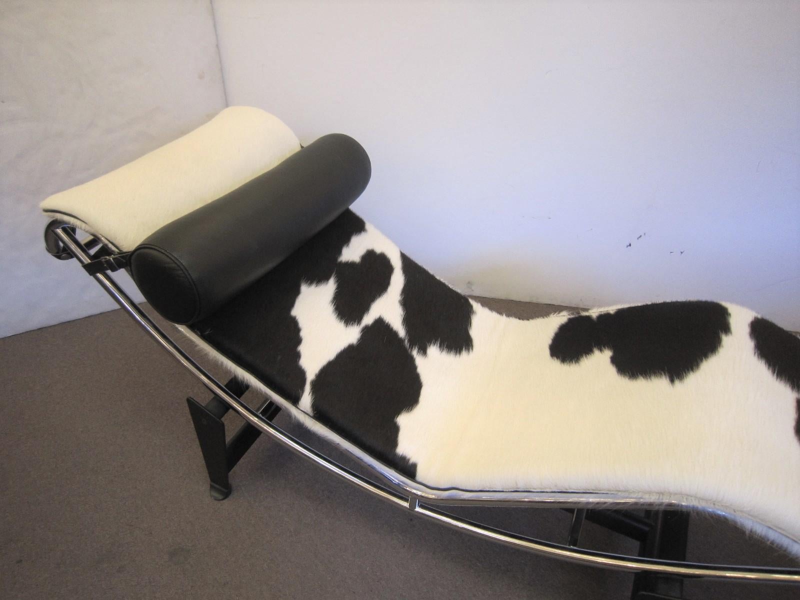 Chaise Lounge Chair Black & White Cowhide with Black Leather Pillow Le Corbusier 4