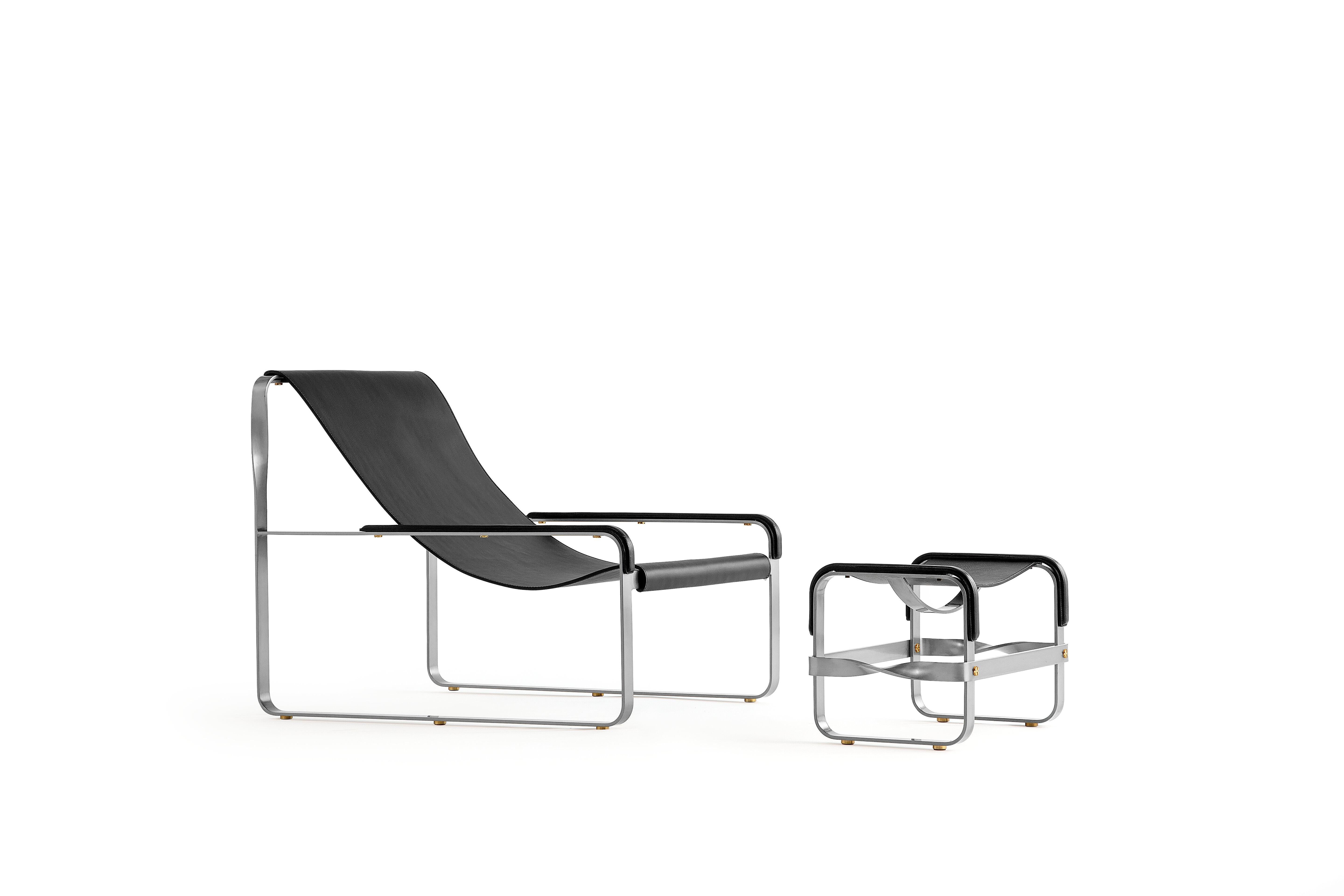 Artisan Contemporary Chaise Lounge Alt-Silberner Stahl & Schwarzes Leder (Poliert) im Angebot
