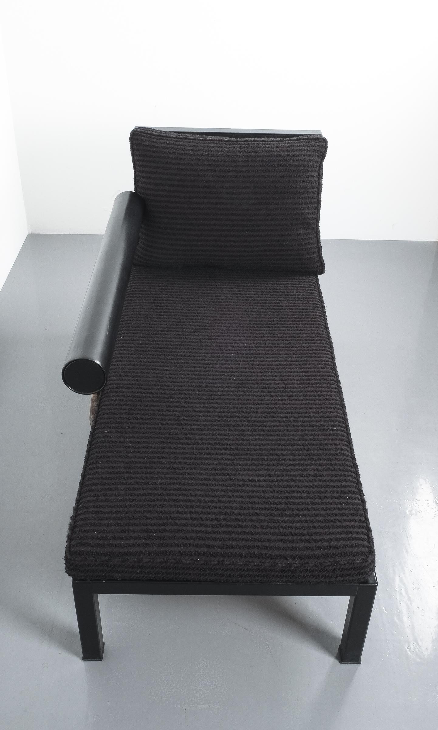 Post-Modern Chaise Lounge Sofa Baisity by Antonio Citterio B&B Black Bouclé by Brioni For Sale