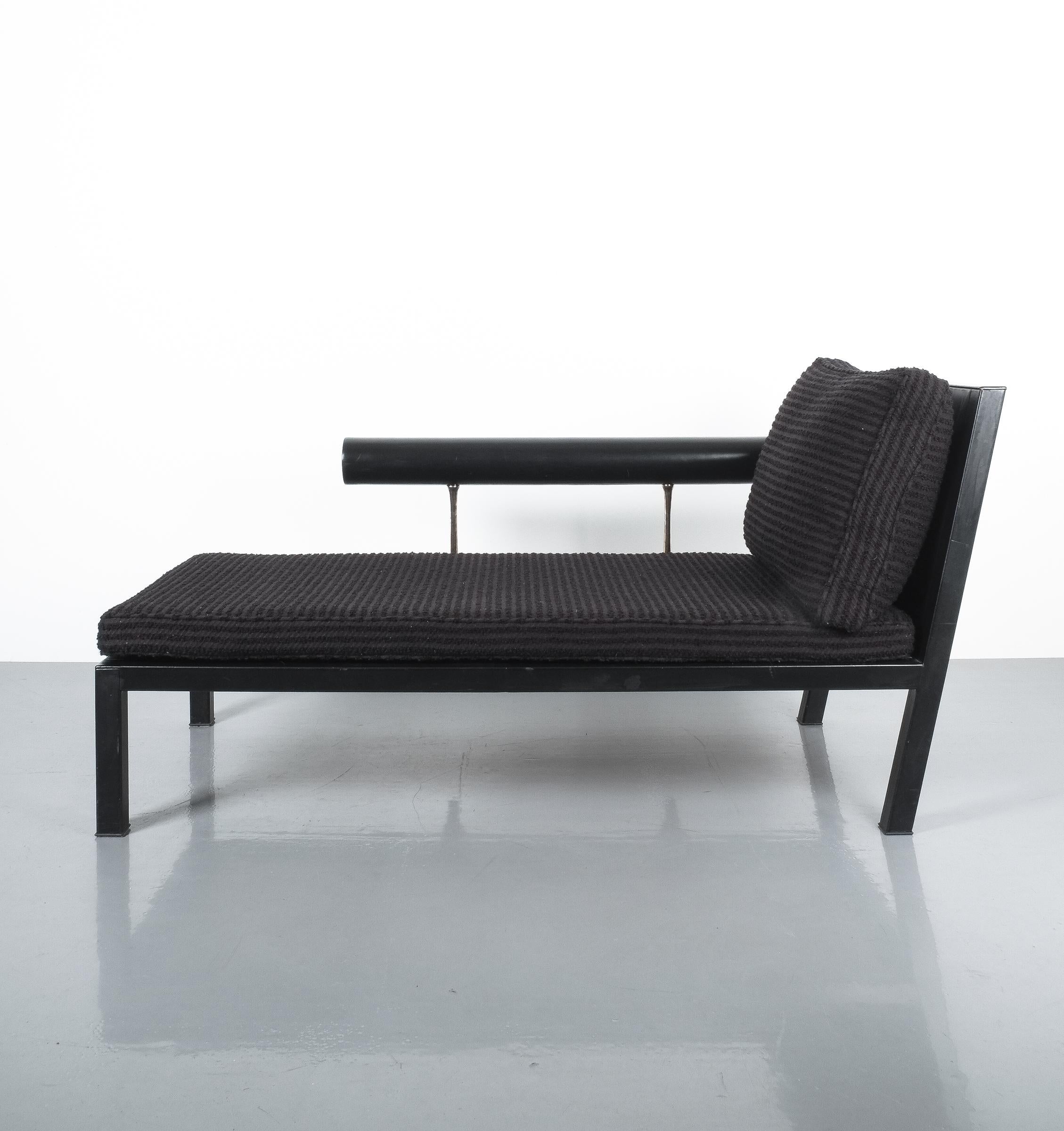 Late 20th Century Chaise Lounge Sofa Baisity by Antonio Citterio B&B Black Bouclé by Brioni For Sale