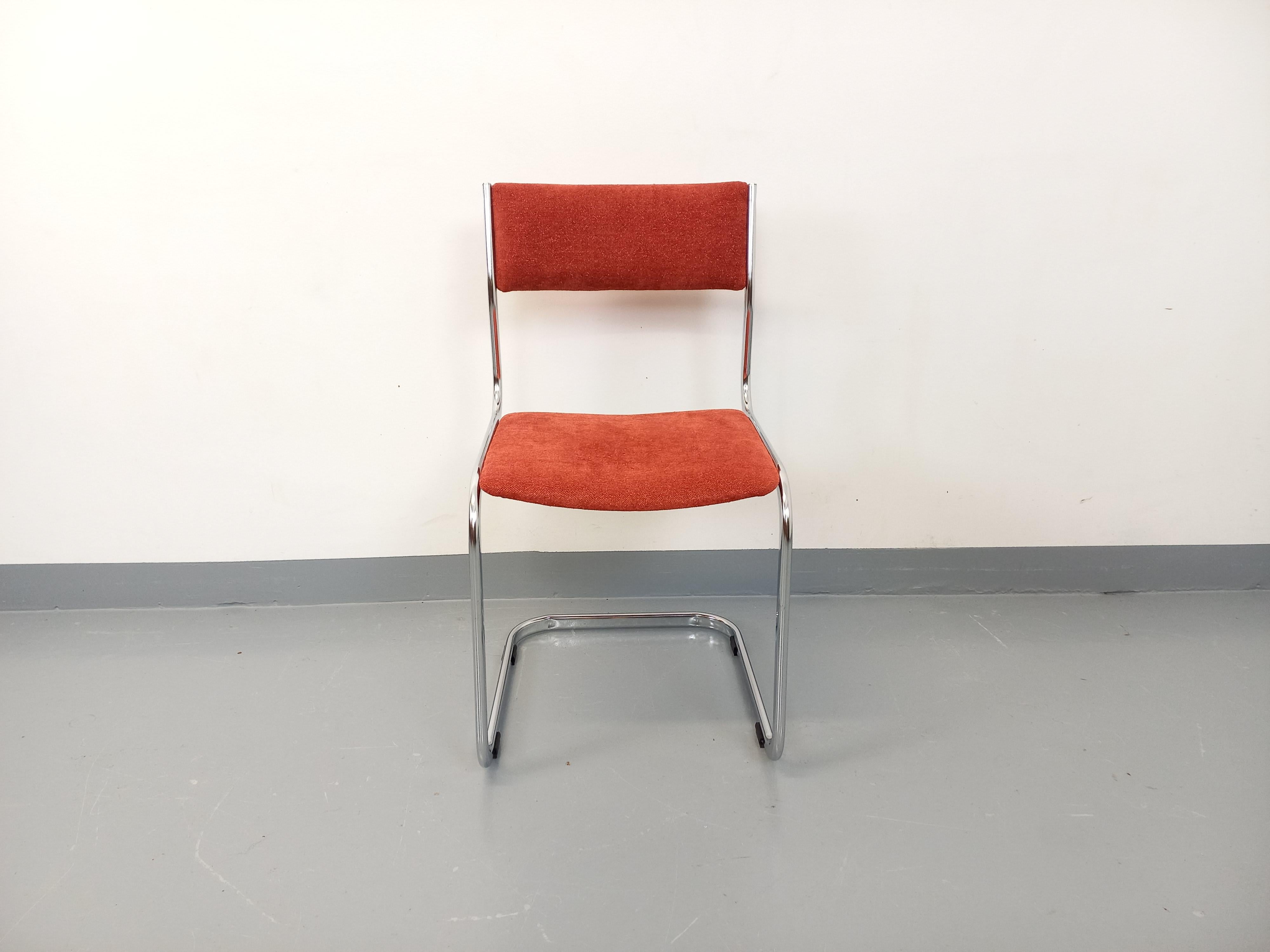 Chaise luge vintage en métal chromé et tissu des années 70 Moderno de mediados de siglo en venta