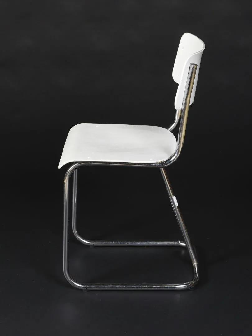 Chaiselongue Modernist Art Deco Chair aus verchromtem Metall und lackiertem Holz, um 1930 (Europäisch) im Angebot
