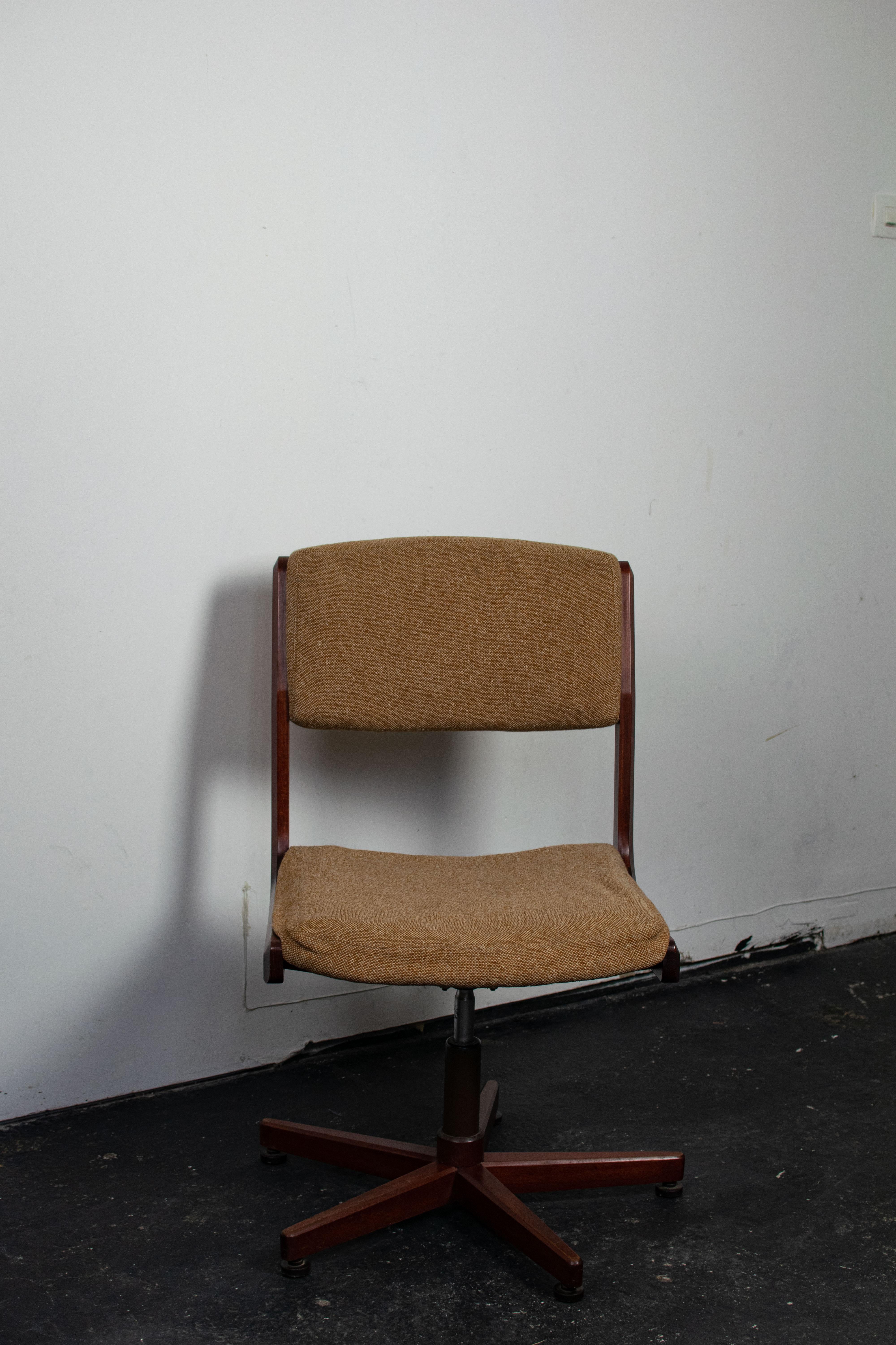 Chaise pivotante en teck danoise mi-siècle, 1960 8