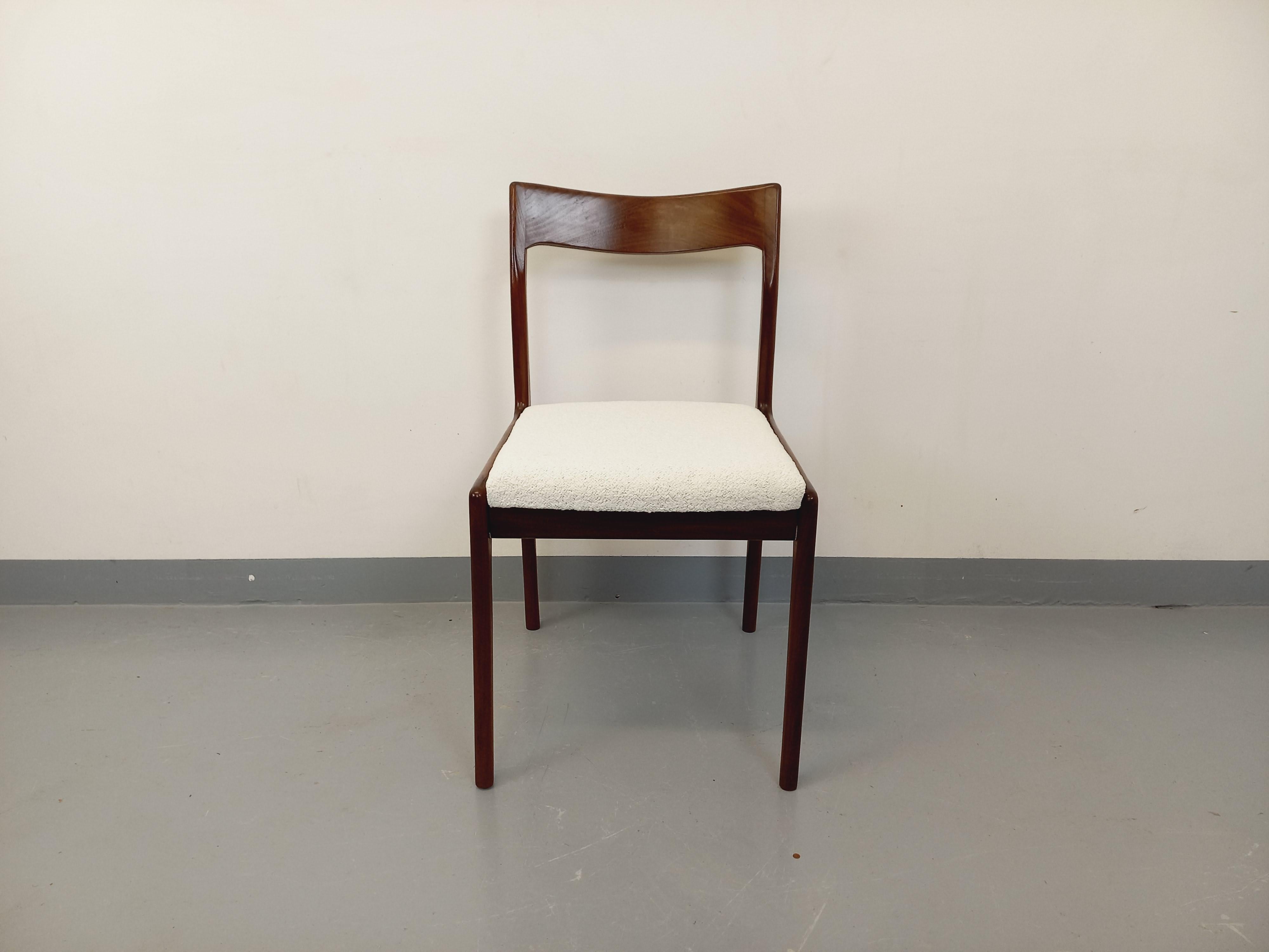 Chaise scandinave vintage en teck des années 60 For Sale 3
