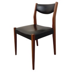 Chaise scandinave vintage en teck et skai des années 60