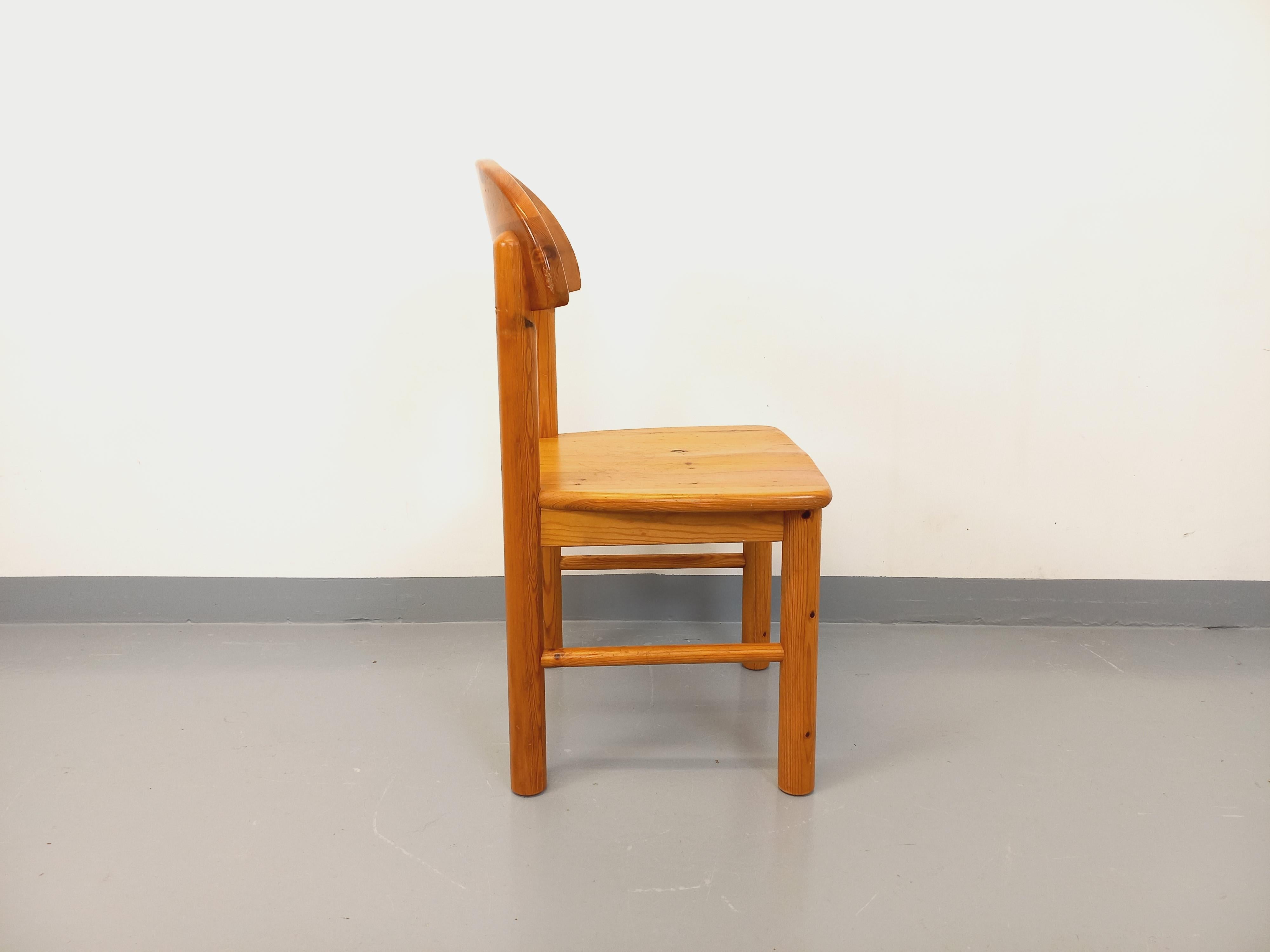 Chaise scandinave vintage Rainer Daumiller en pin des années 70 (Skandinavisch) im Angebot