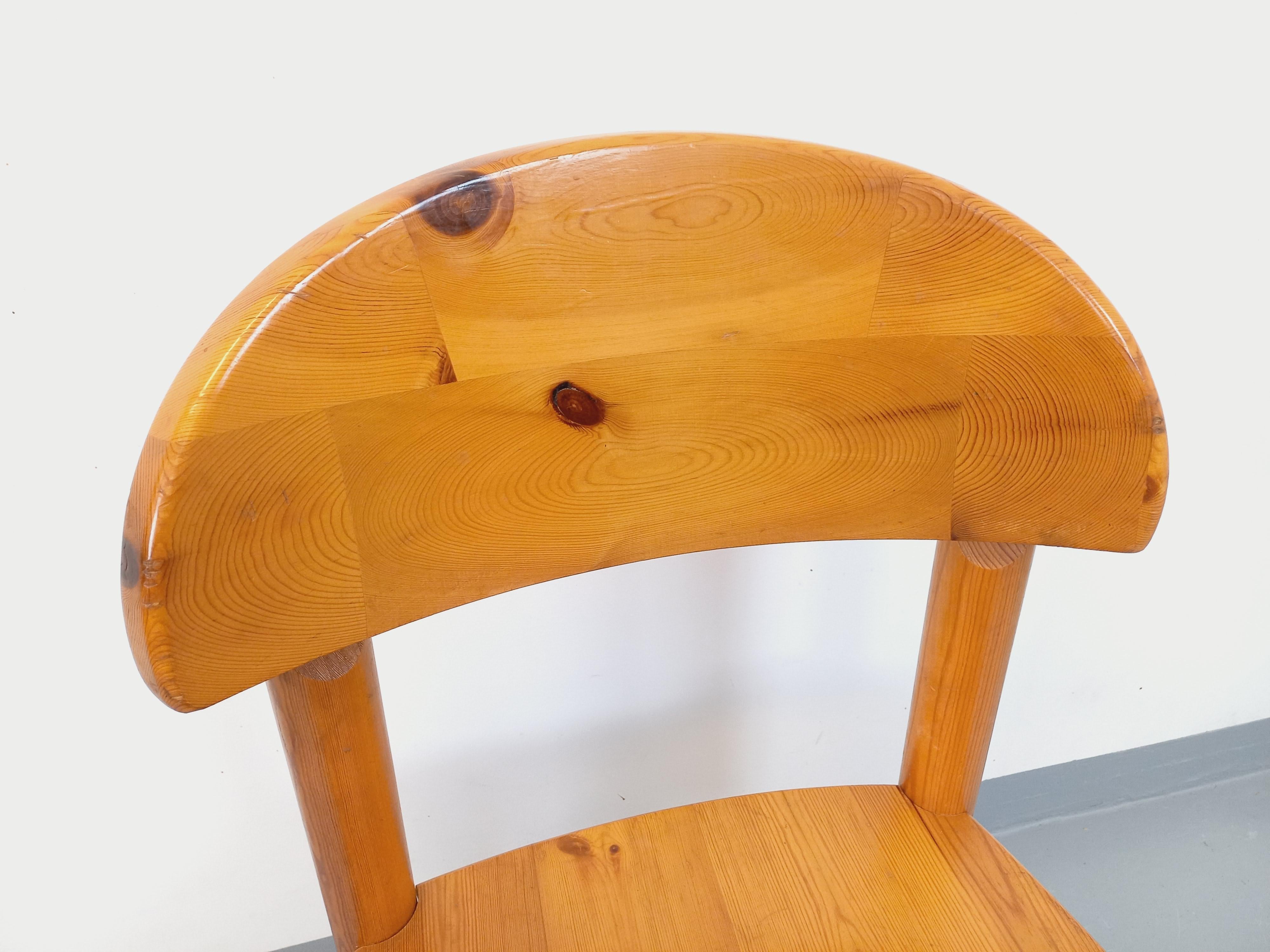 Chaise scandinave vintage Rainer Daumiller en pin des années 70 (Ende des 20. Jahrhunderts) im Angebot