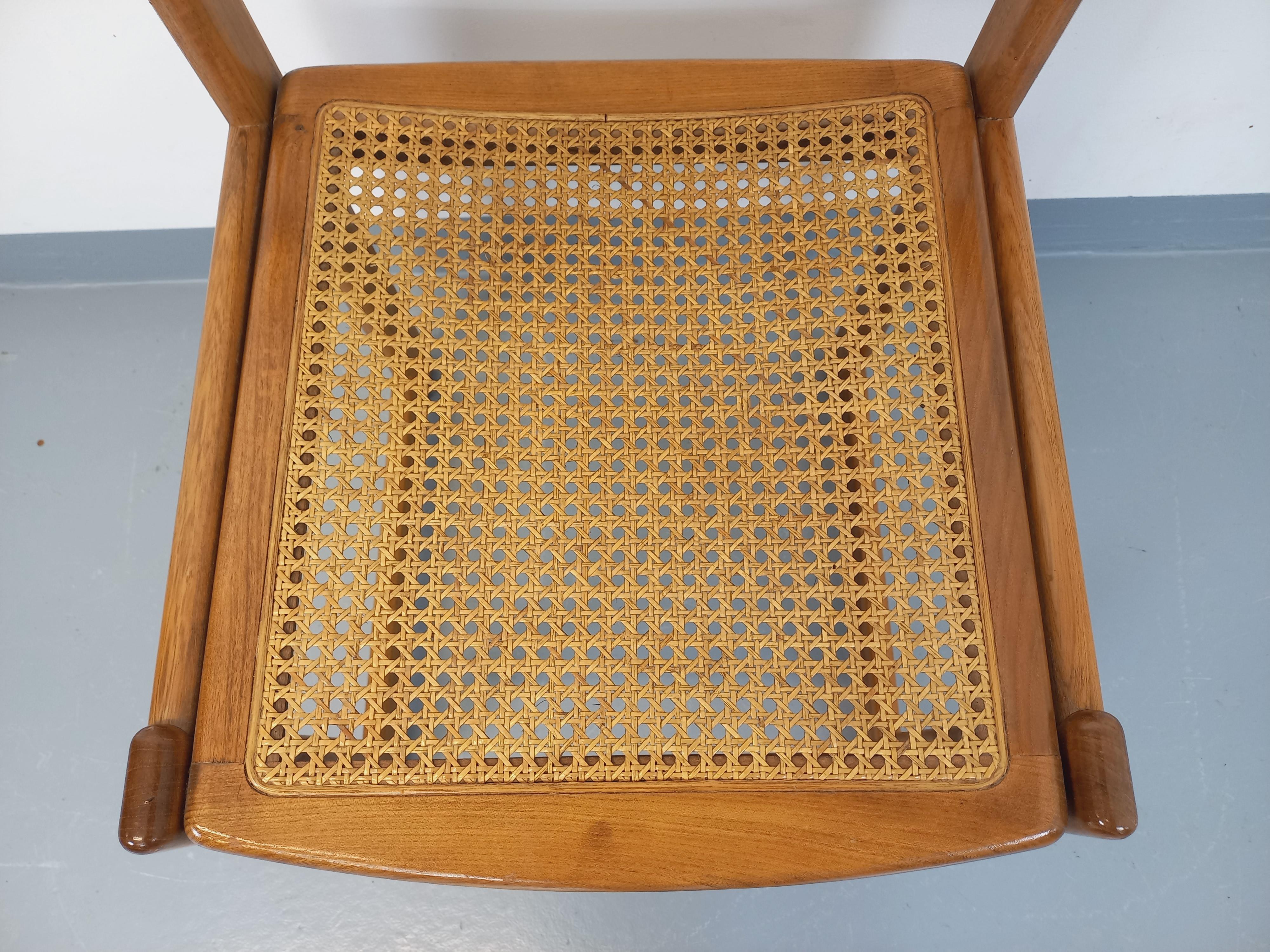 Chaise traîneau vintage en bois de hêtre et cannage des années 70 80 im Angebot 4