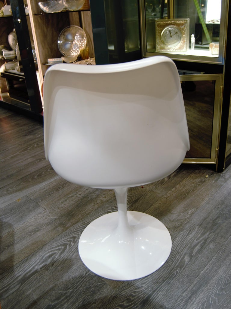 Chaise Tulipe, Tulip Chair, Saarinen and Knoll, Non Pivotante For Sale at  1stDibs