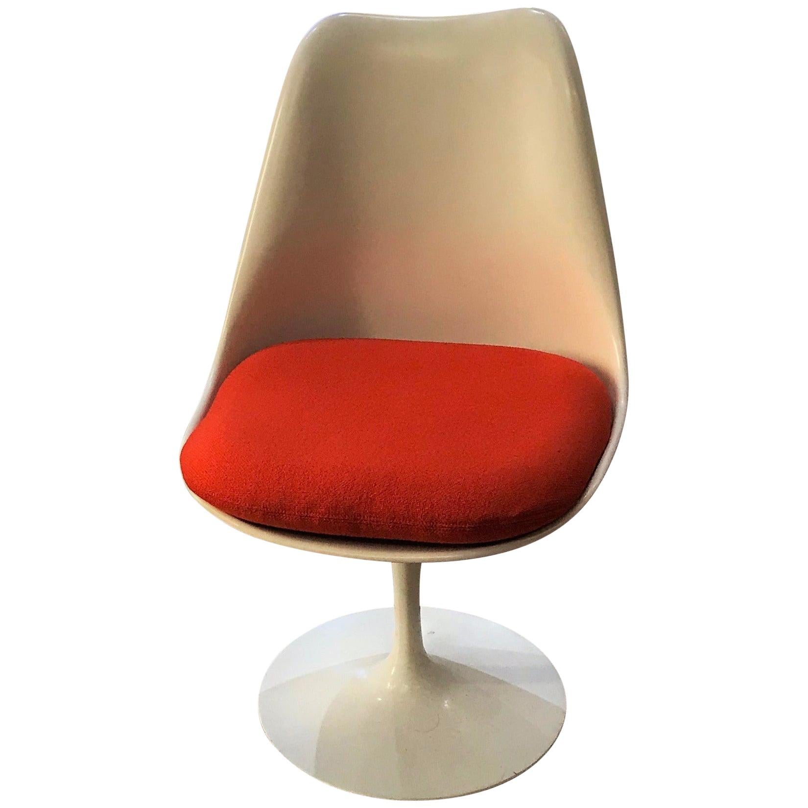 Chaise Tulipe, Tulip Chair, Saarinen and Knoll, Pivotante For Sale
