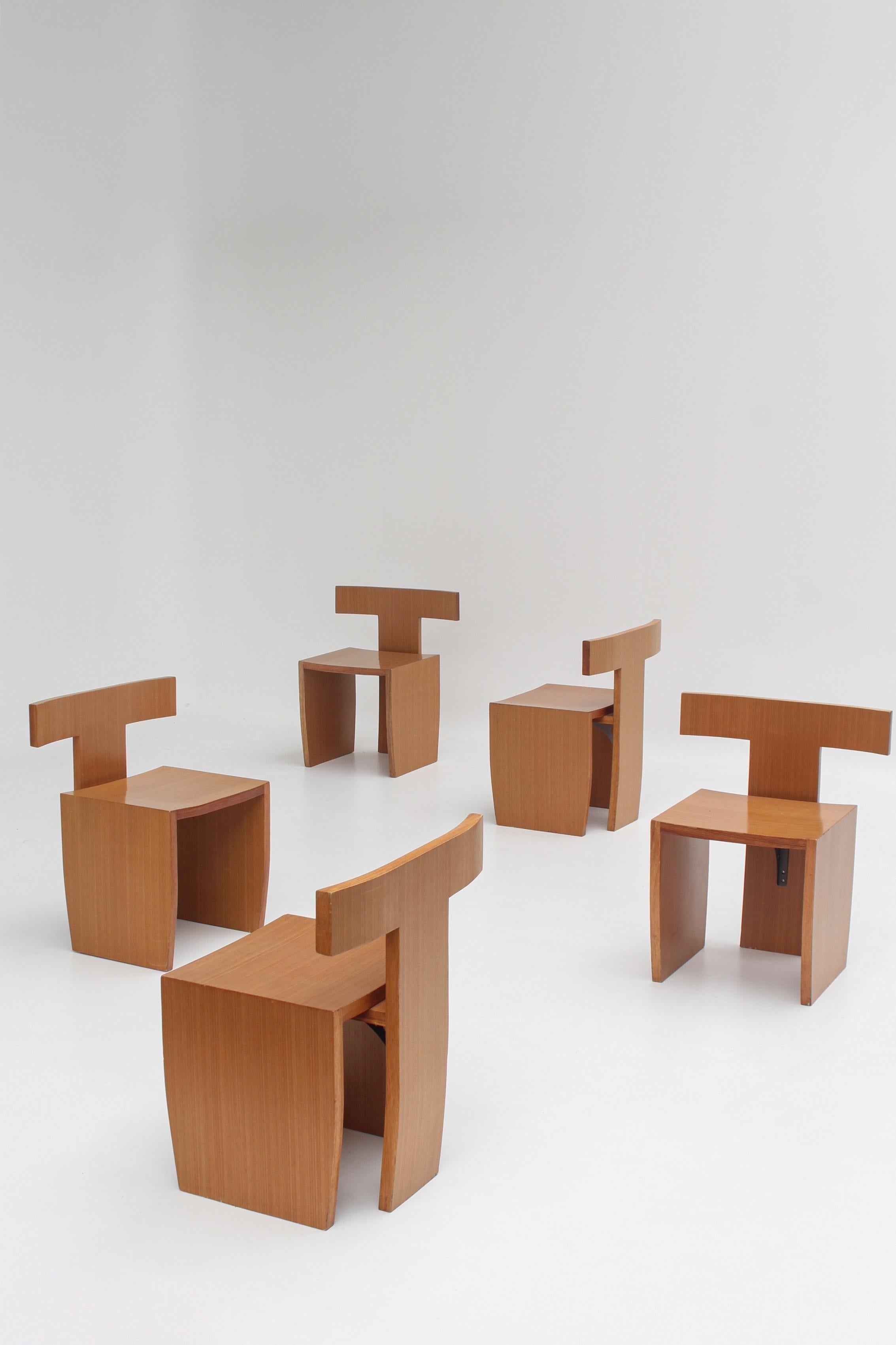 Chaises d'appoint modernistes d'inspiration Donald Judd en bois blond (Niederländisch) im Angebot