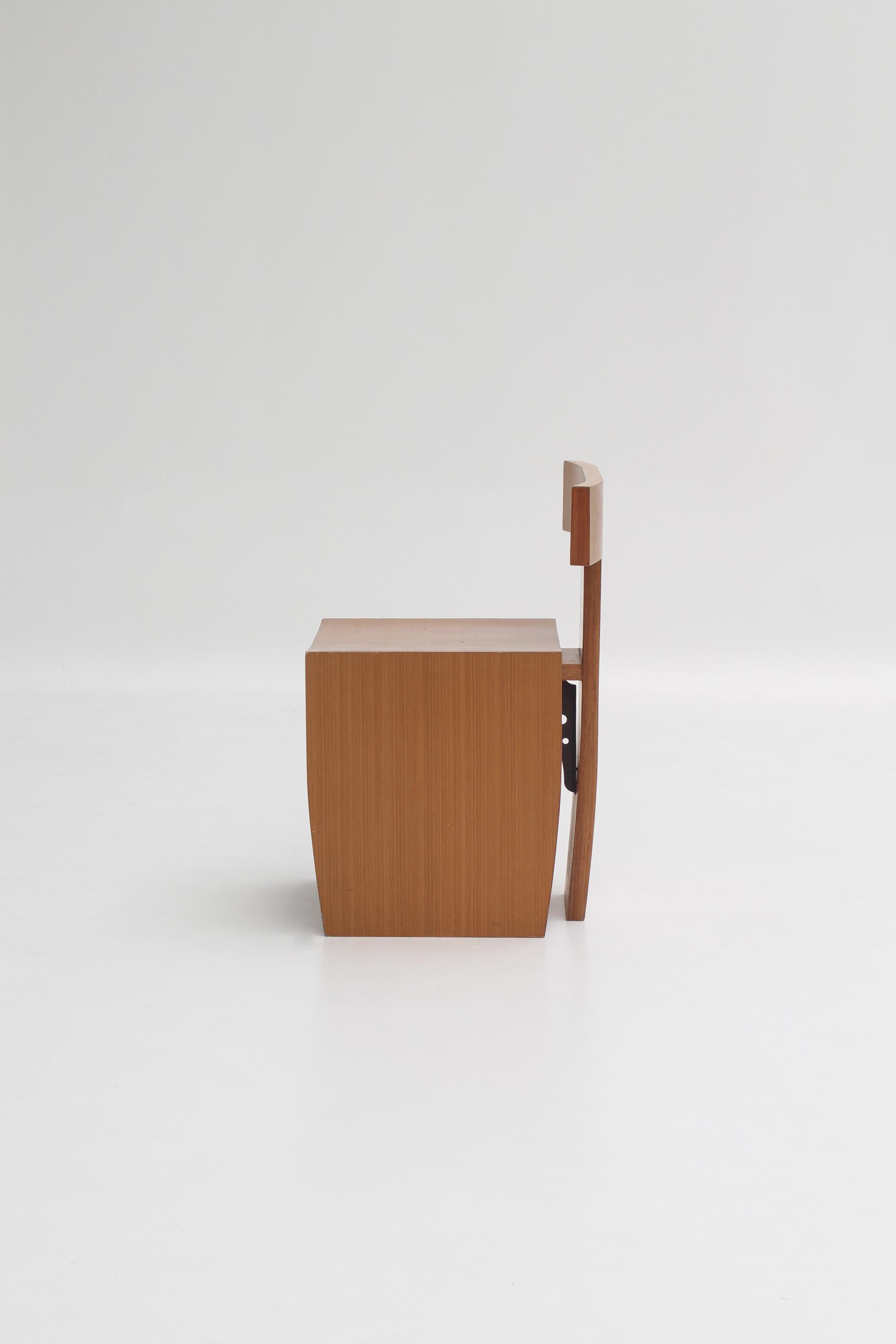 Chaises d'appoint modernistes d'inspiration Donald Judd en bois blond im Angebot 2