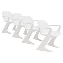 Chaises « Kangourou » blanches par Ernst Moeckl pour Horn