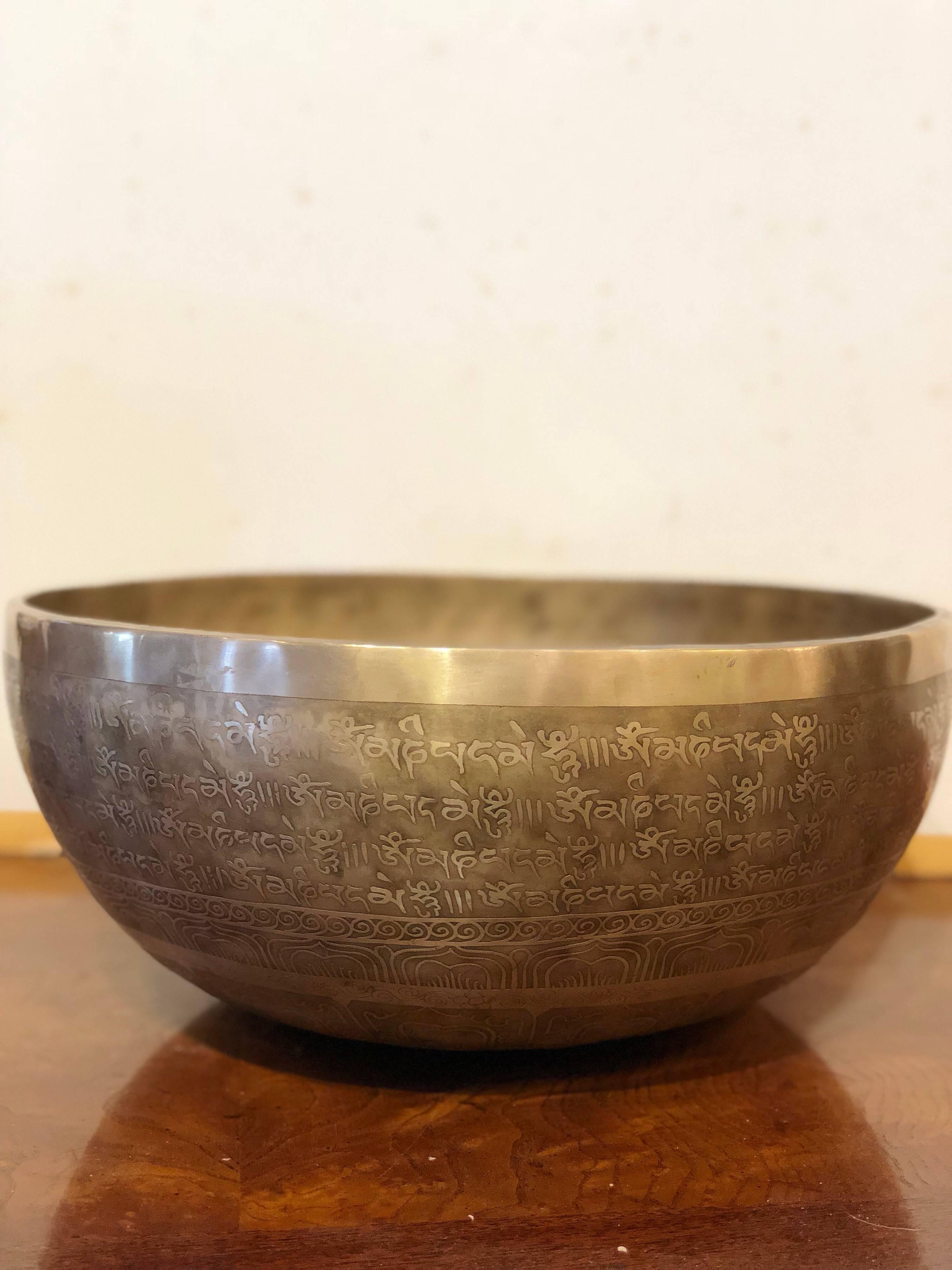 Struck bowls are used in some Buddhist religious practices to accompany periods of meditation and chanting. Struck and singing bowls are widely used for music making, meditation and relaxation, as well for personal spirituality. They have become