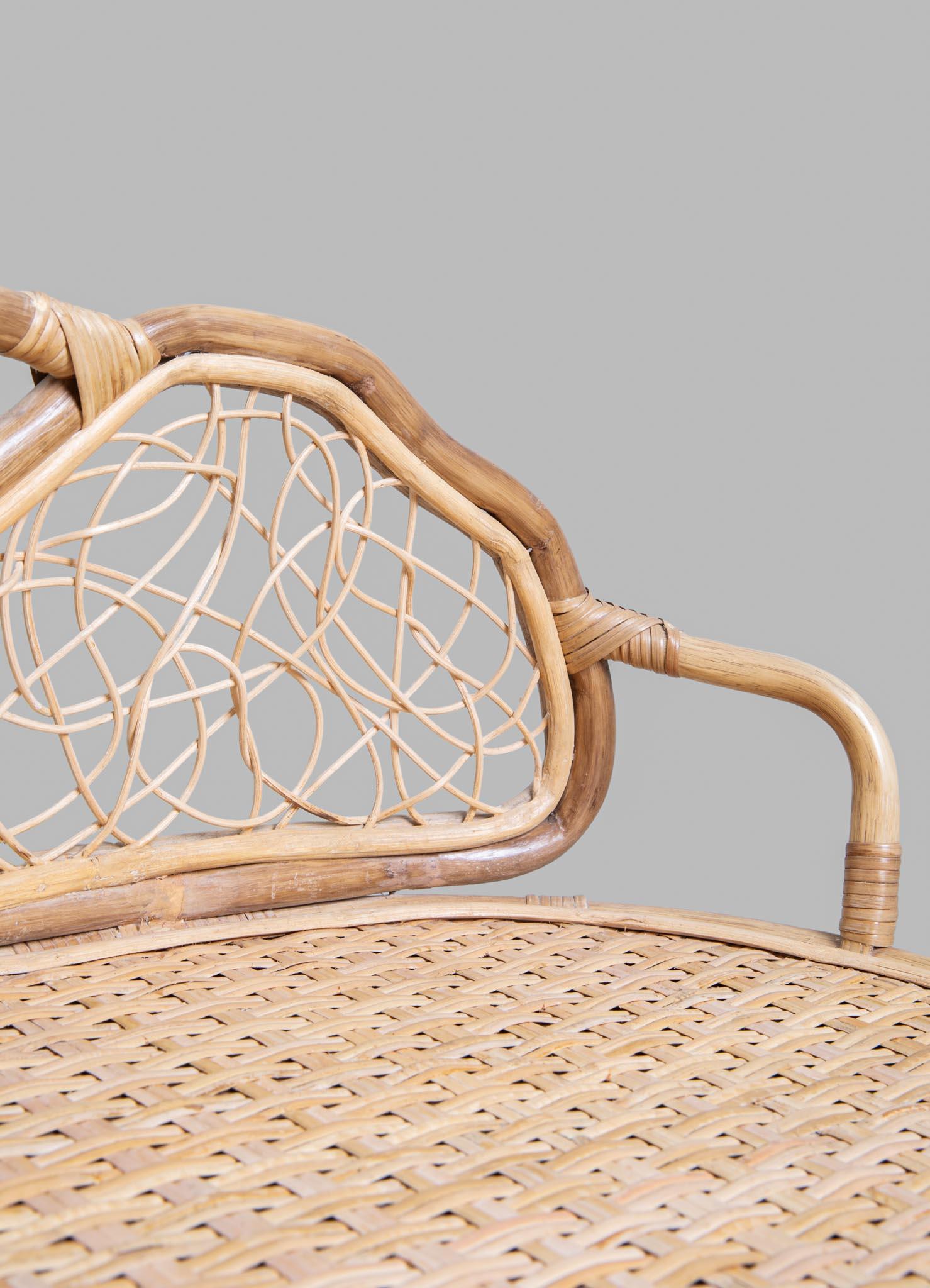 Vannerie Tabouret Chakra en rotin Viya de Vikram Goyal en vente