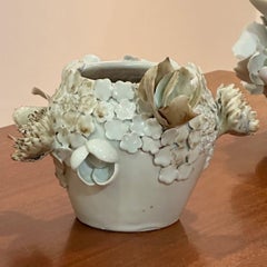 Chala Toprak, Contemporary, Modern Sculpture, Flower Vase, Porcelain, 2022