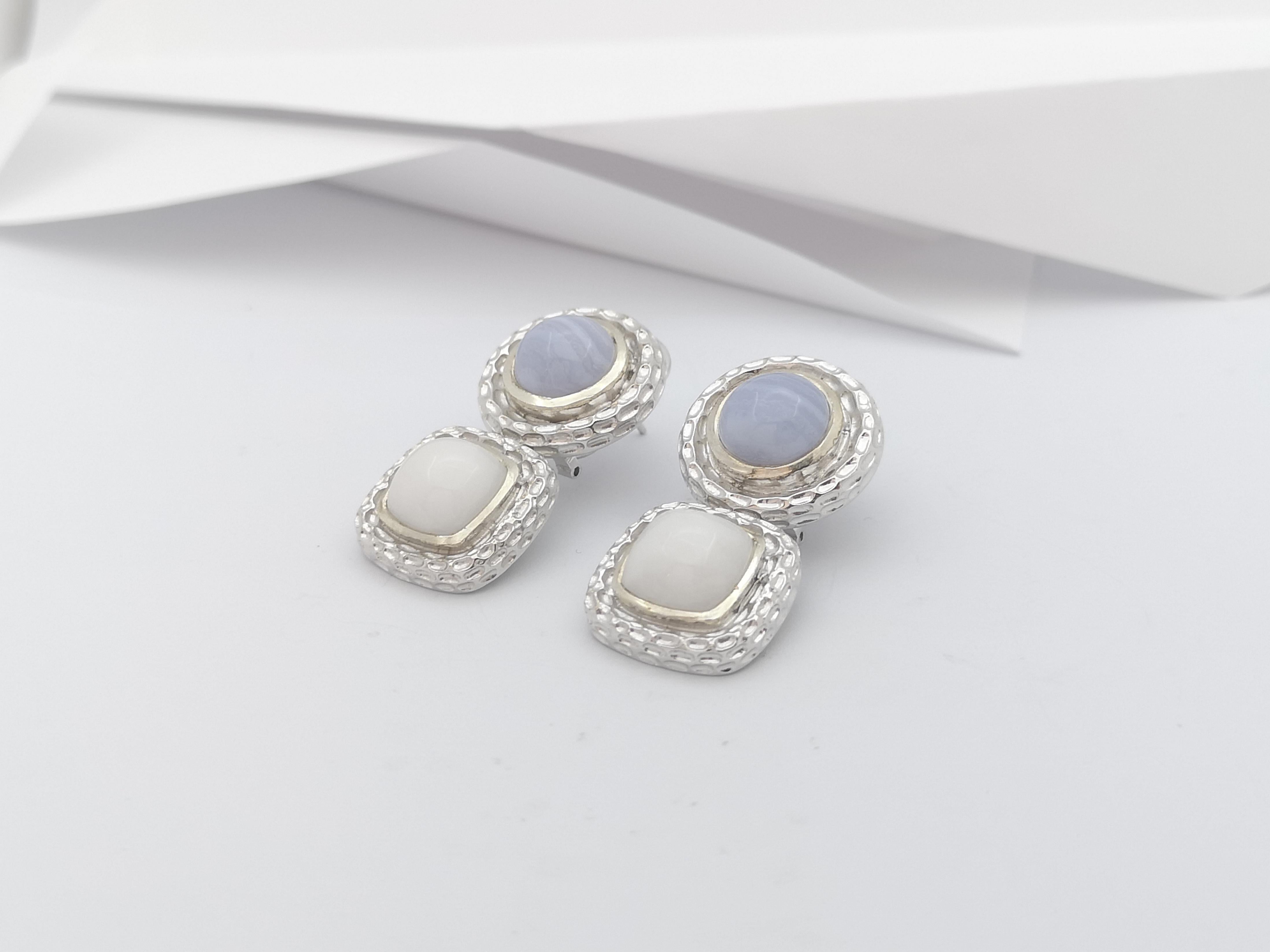 Chalcedony and Agate Earrings set in Silver Settings In New Condition For Sale In Dusit, 10