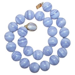 Halskette aus blauem Chalcedon-Spitze und Achat