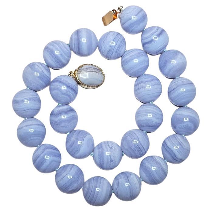 Collier de dentelle d'agate calcédoine bleue