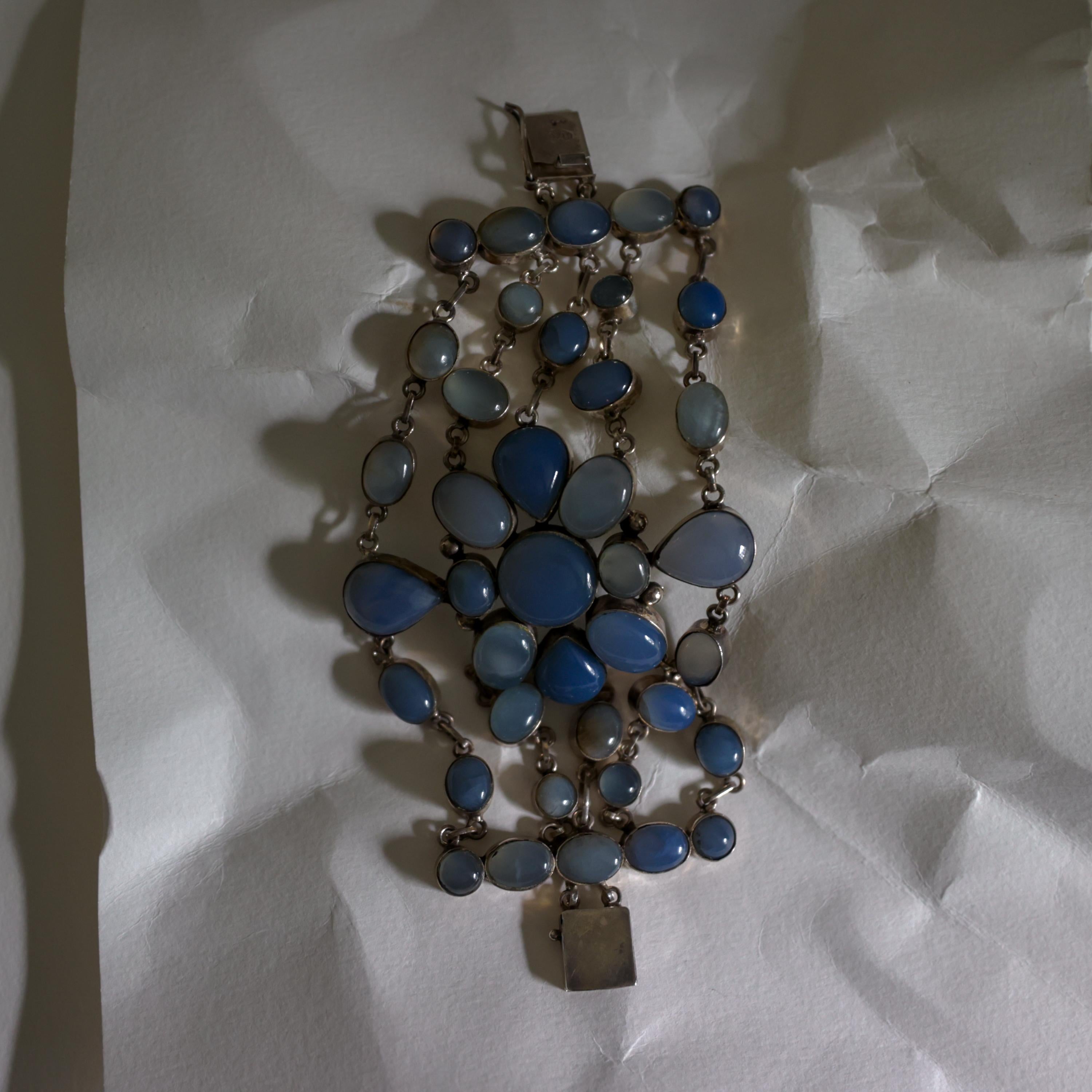 Pulsera de calcedonia, estilo Arts & Crafts Circa 1970s en Excelente estado para la venta en Southbury, CT
