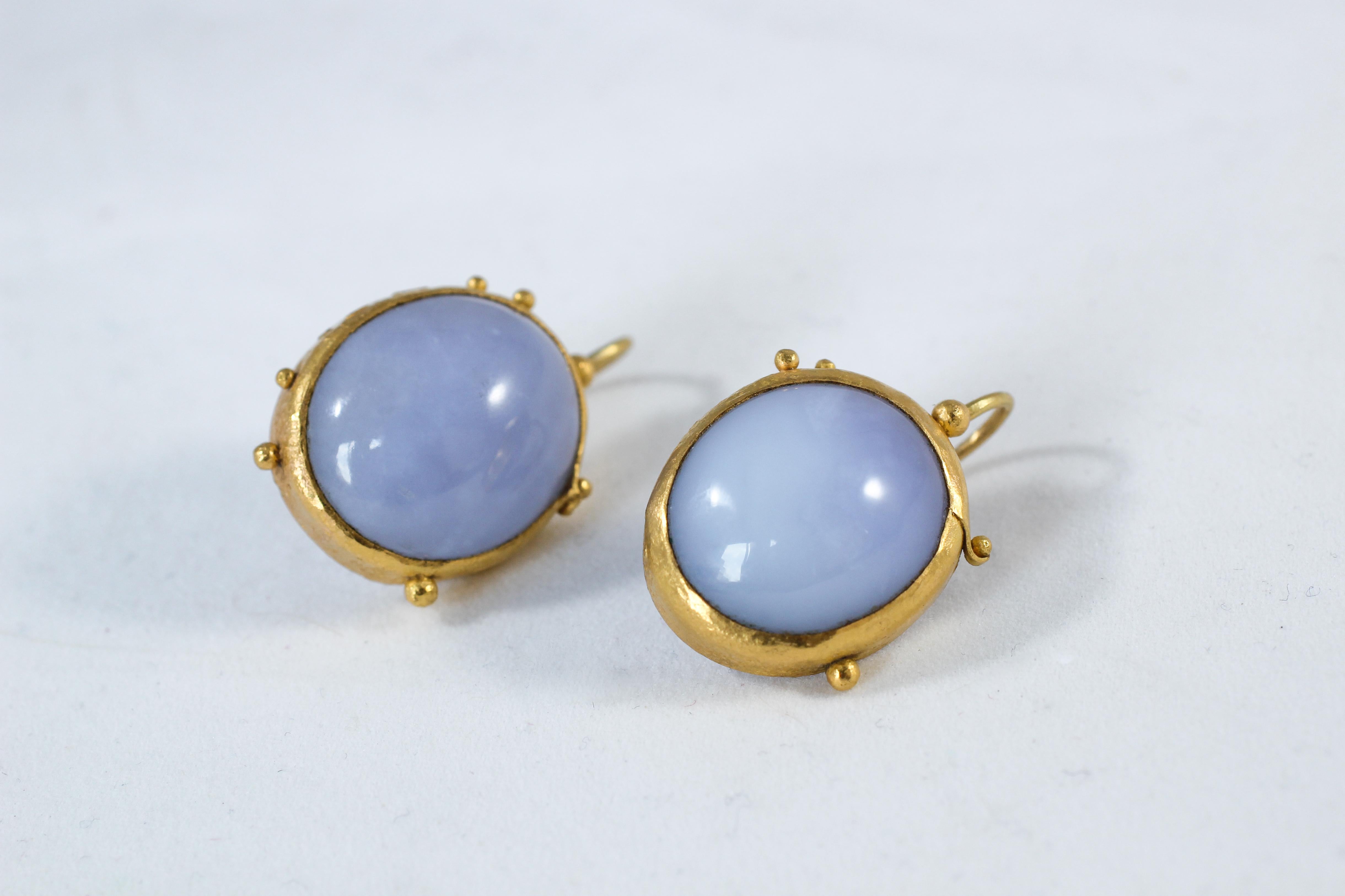 Chalcedony Cabochons 22 Karat Gold Drop Earrings, Handmade Modern Jewelry In New Condition For Sale In New York, NY