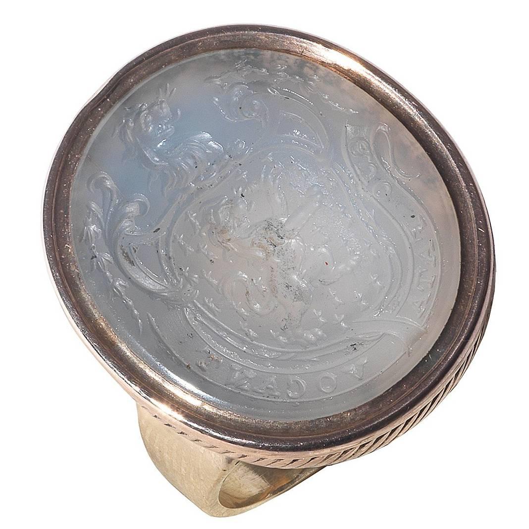 1830s Georgian Chalcedony Crest Intaglio Ring