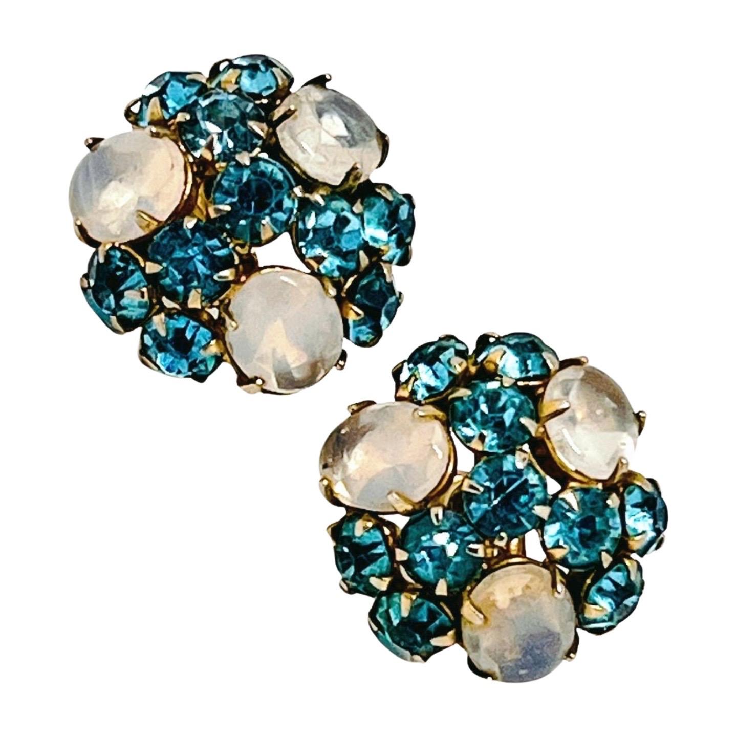 Chalcedony Cluster Screwback Earrings, Sky Blue Crystal Rhinestones In Good Condition For Sale In Lynnwood, WA