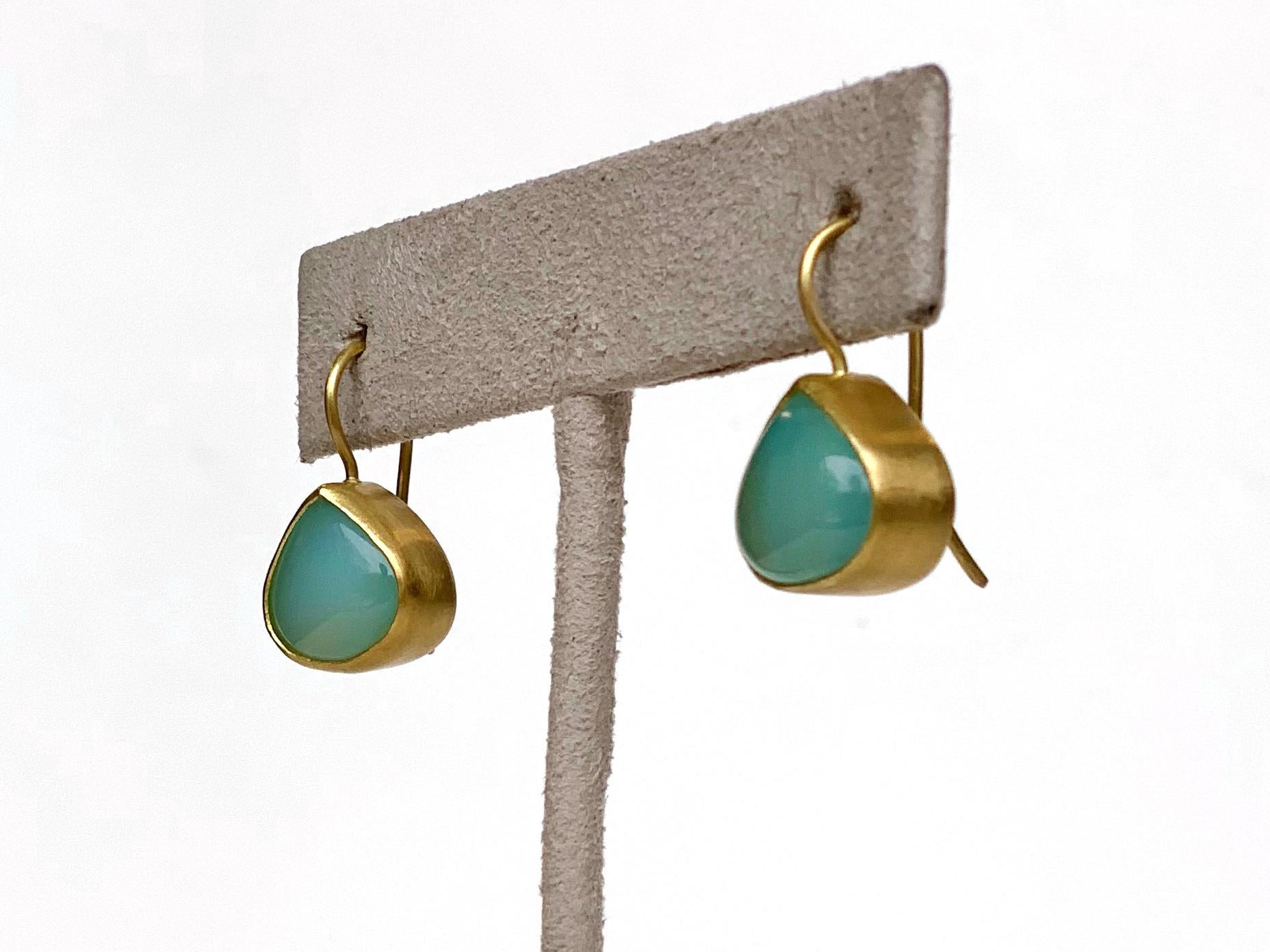 Chalcedony Earrings 22 Karat Gold Yellow Gold In New Condition In New York, NY
